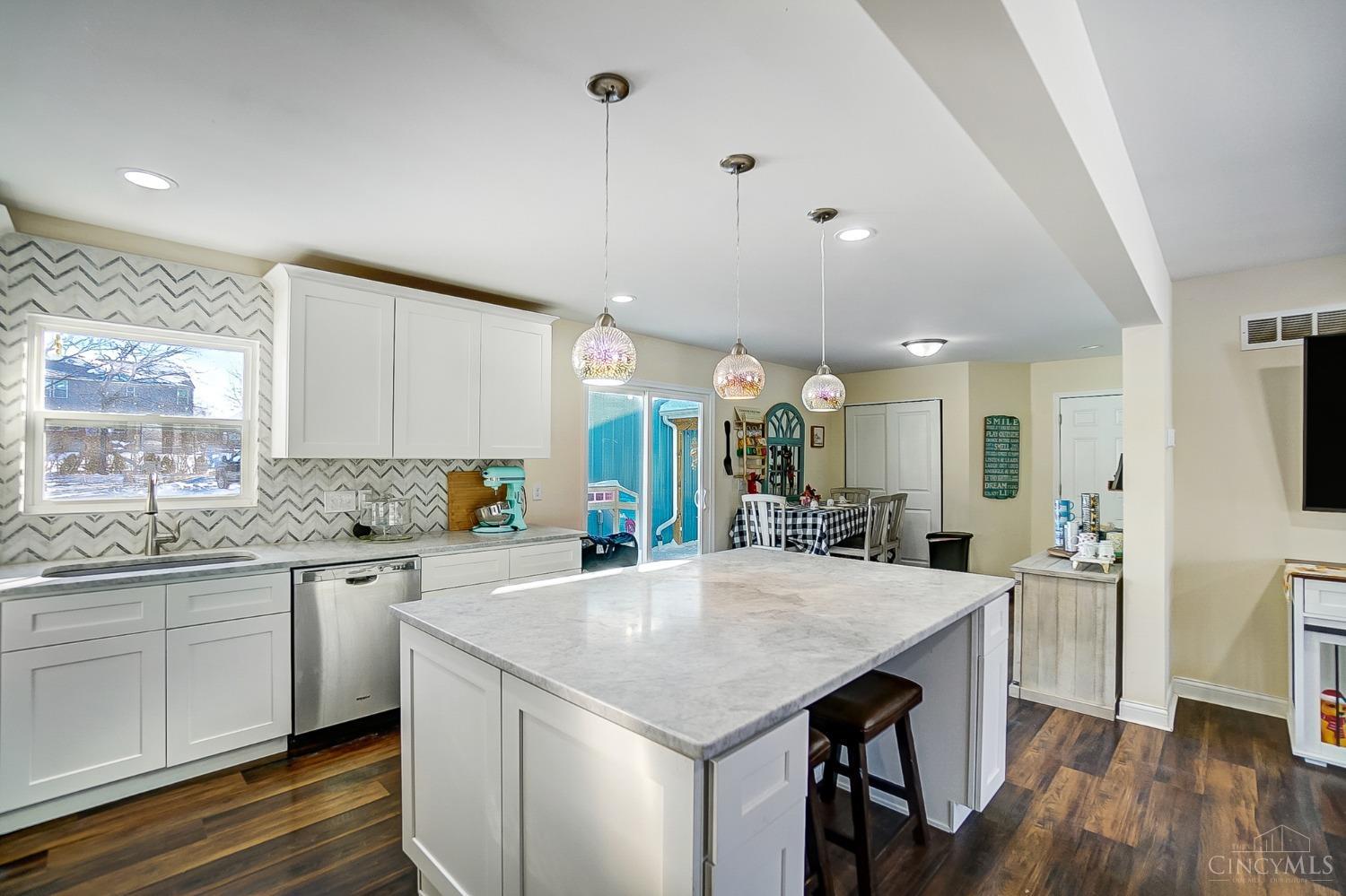 5642 Horseshoe Bend Road