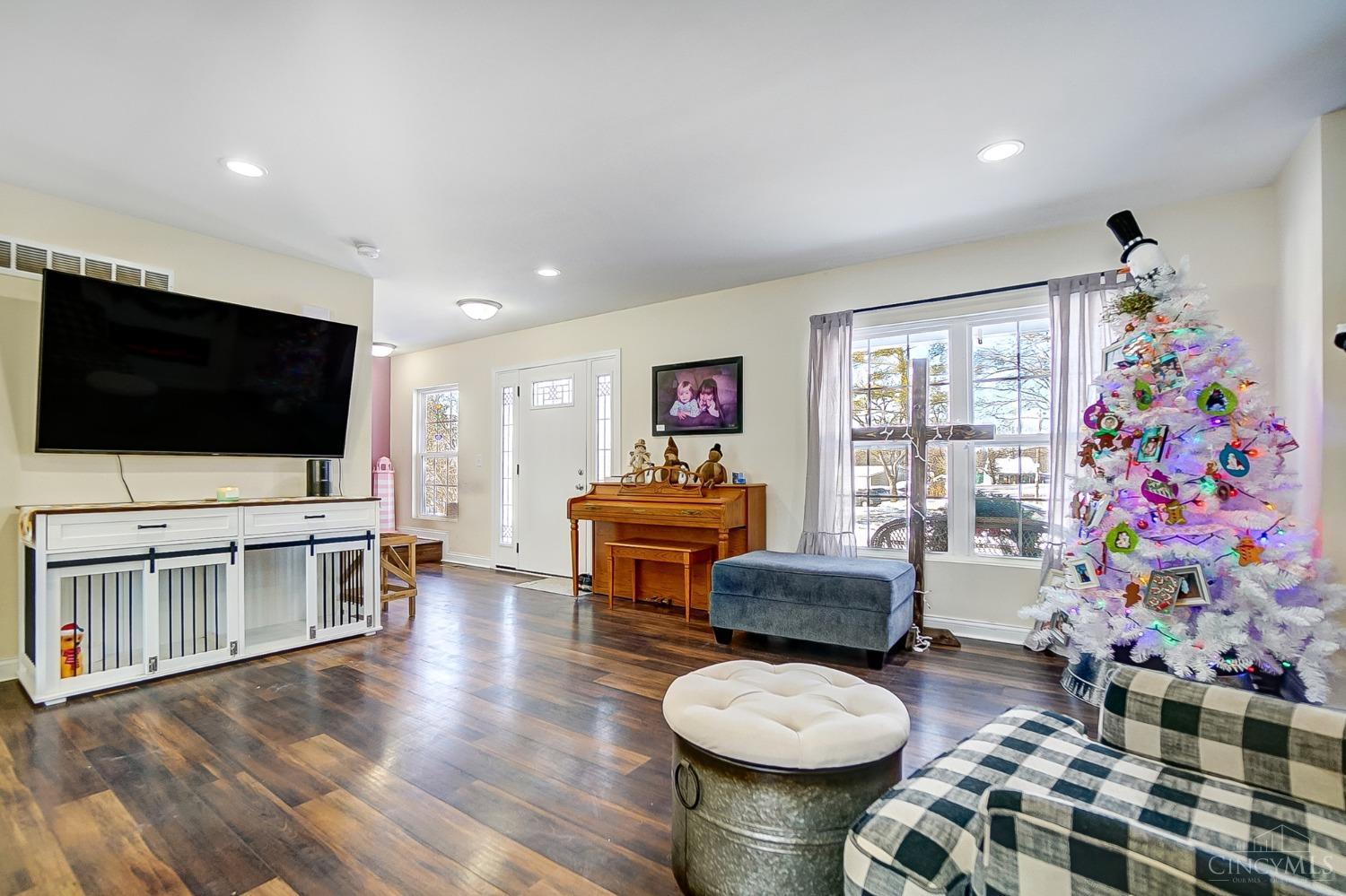 5642 Horseshoe Bend Road