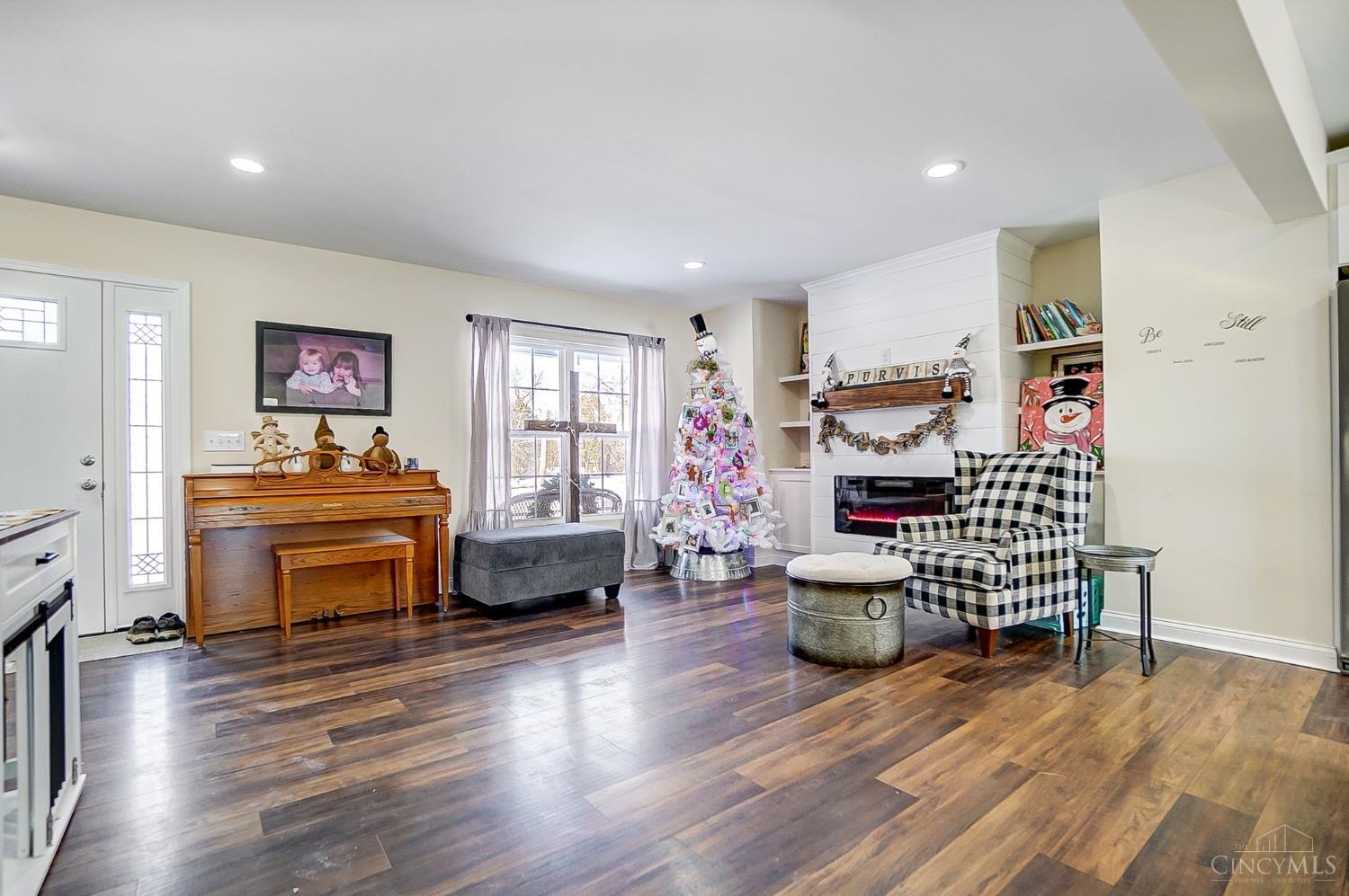 5642 Horseshoe Bend Road