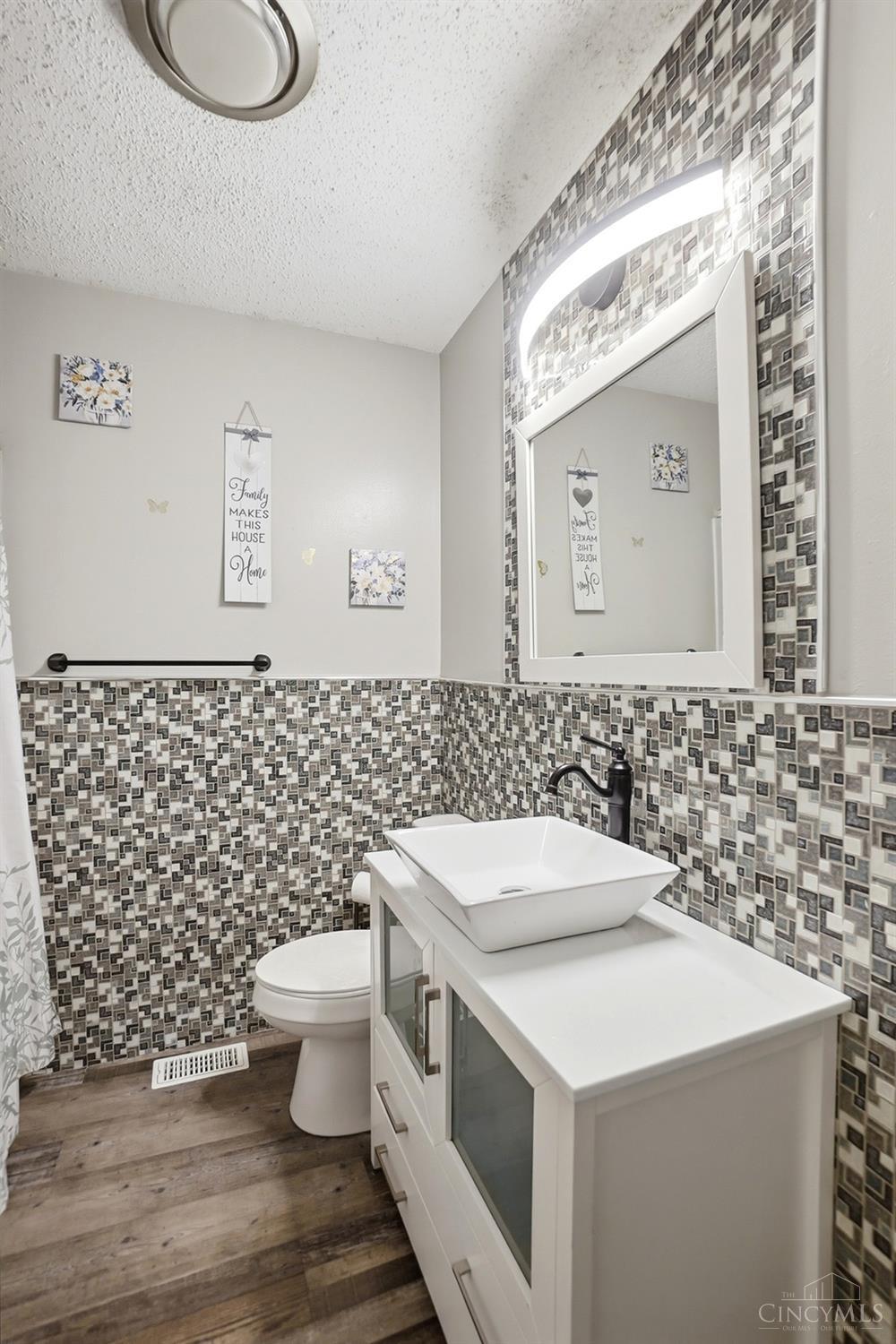 6042 Cinnamon Tree Court