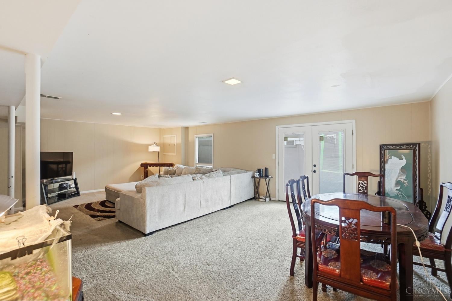 6042 Cinnamon Tree Court