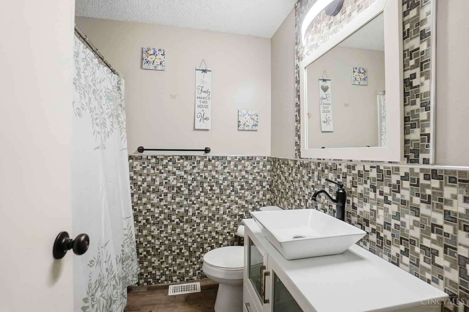 6042 Cinnamon Tree Court