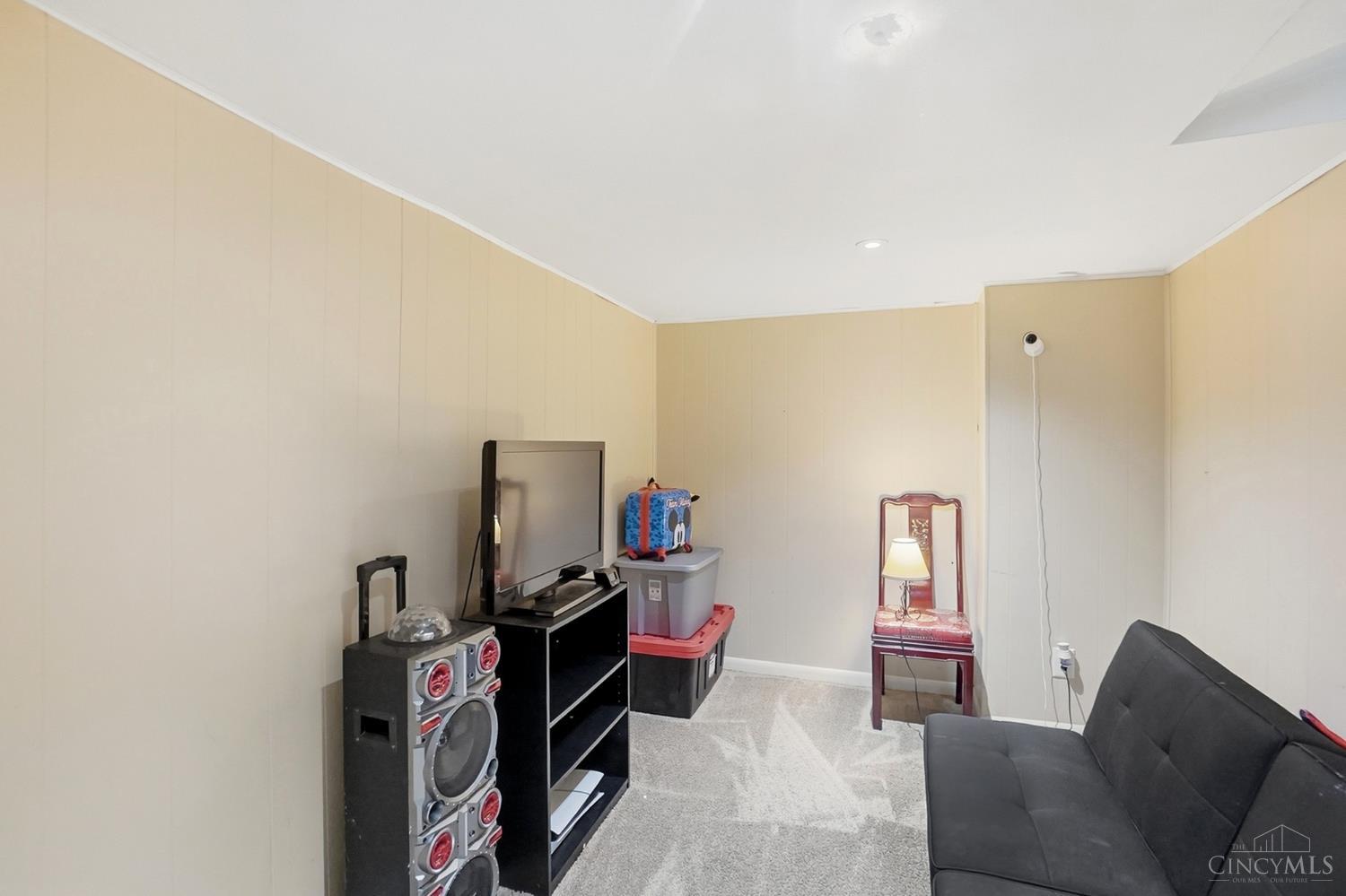 6042 Cinnamon Tree Court