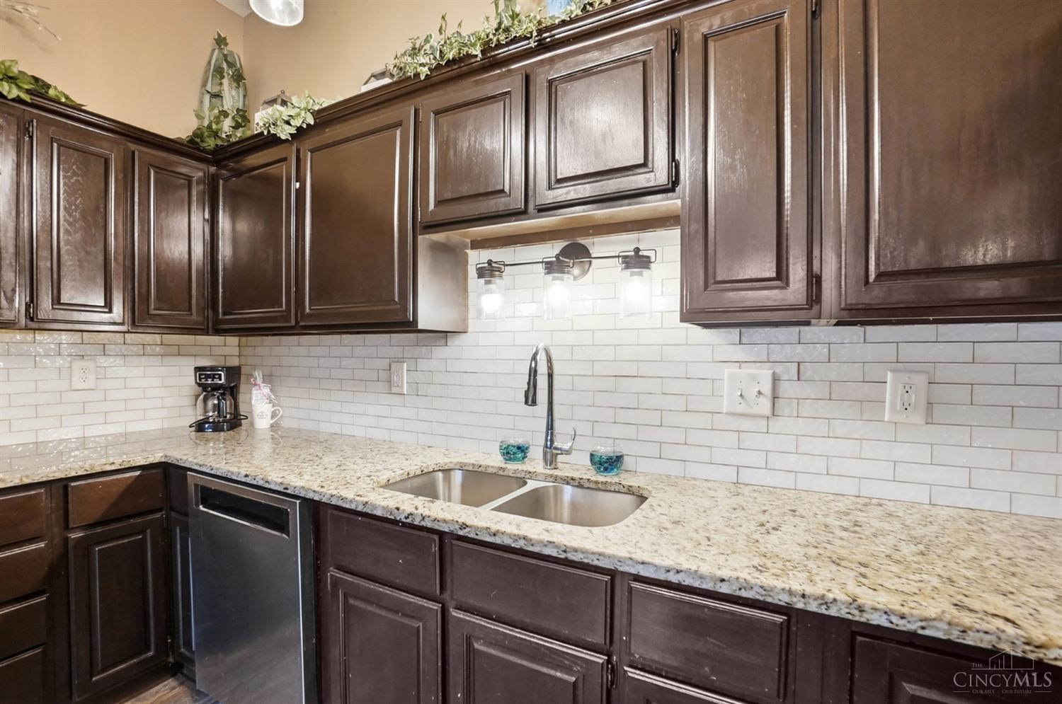 6042 Cinnamon Tree Court