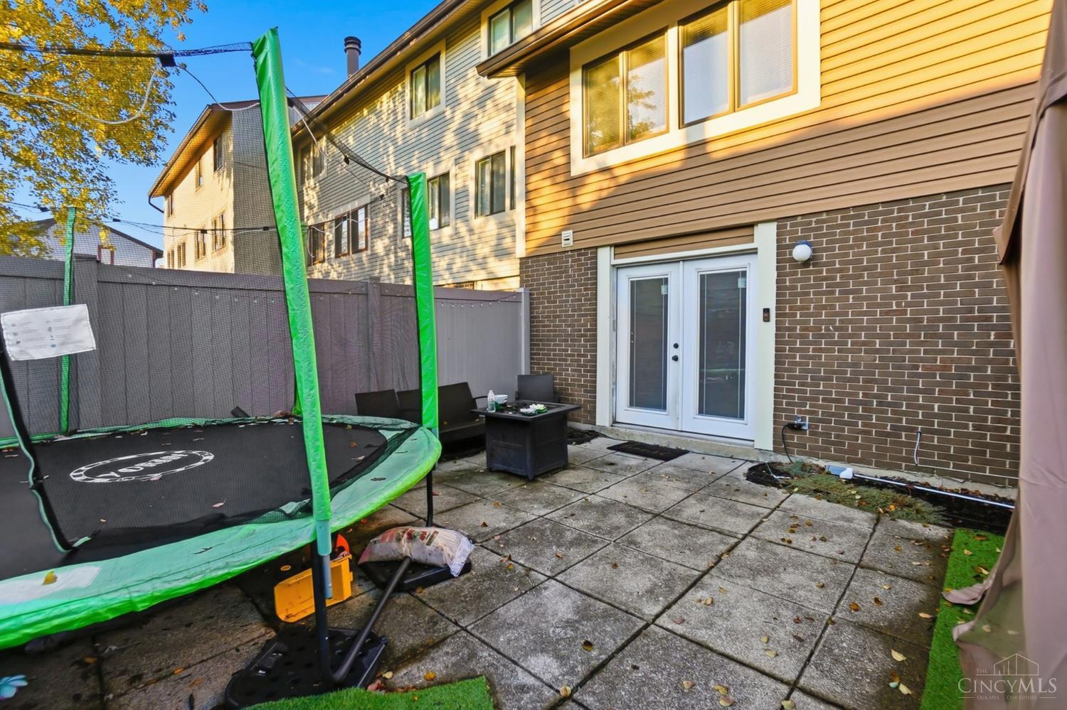 6042 Cinnamon Tree Court