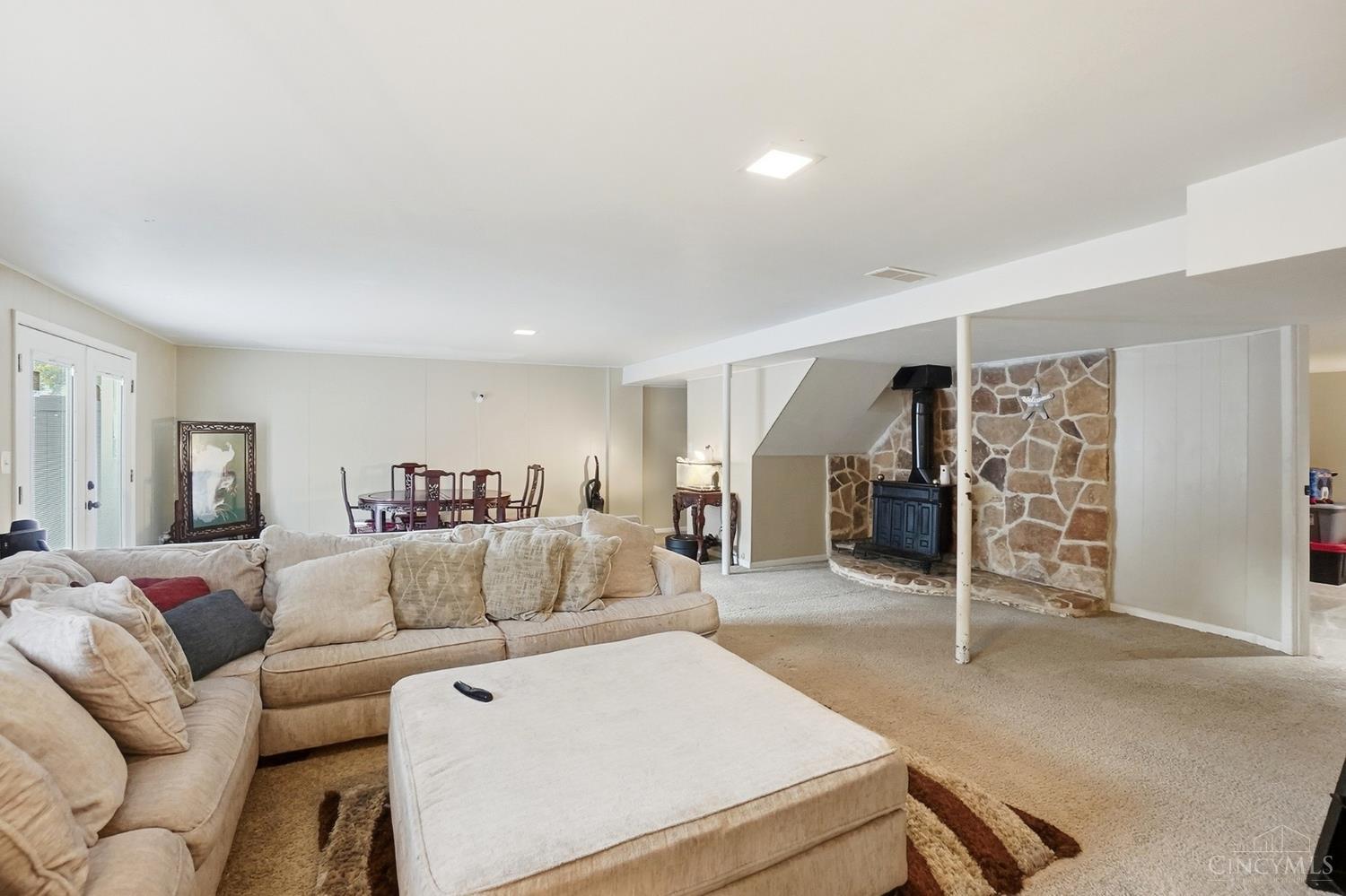 6042 Cinnamon Tree Court
