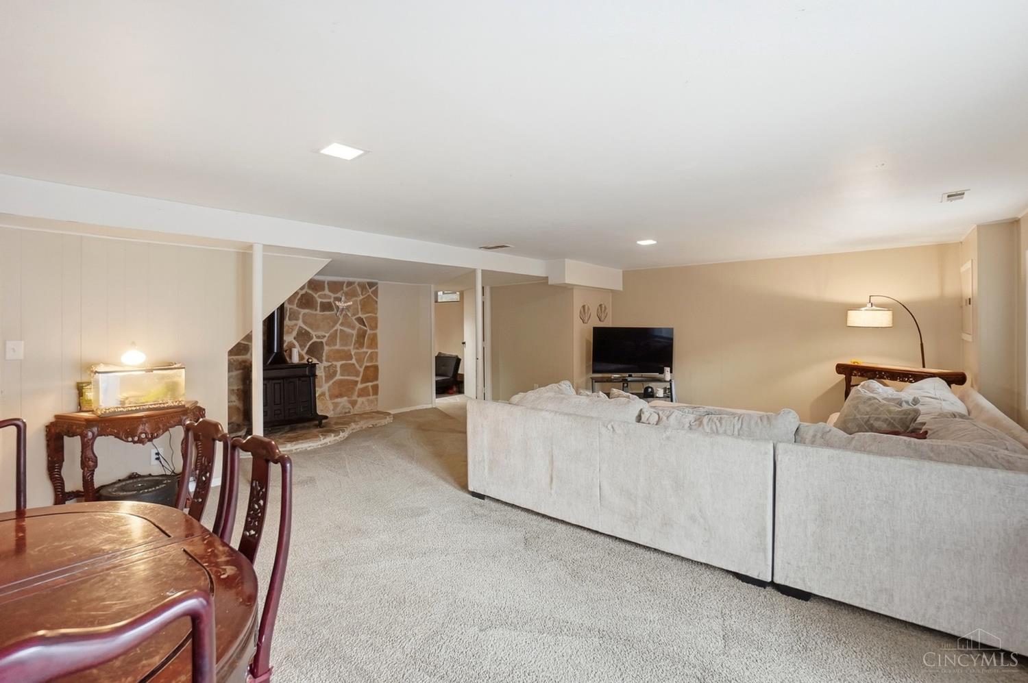 6042 Cinnamon Tree Court