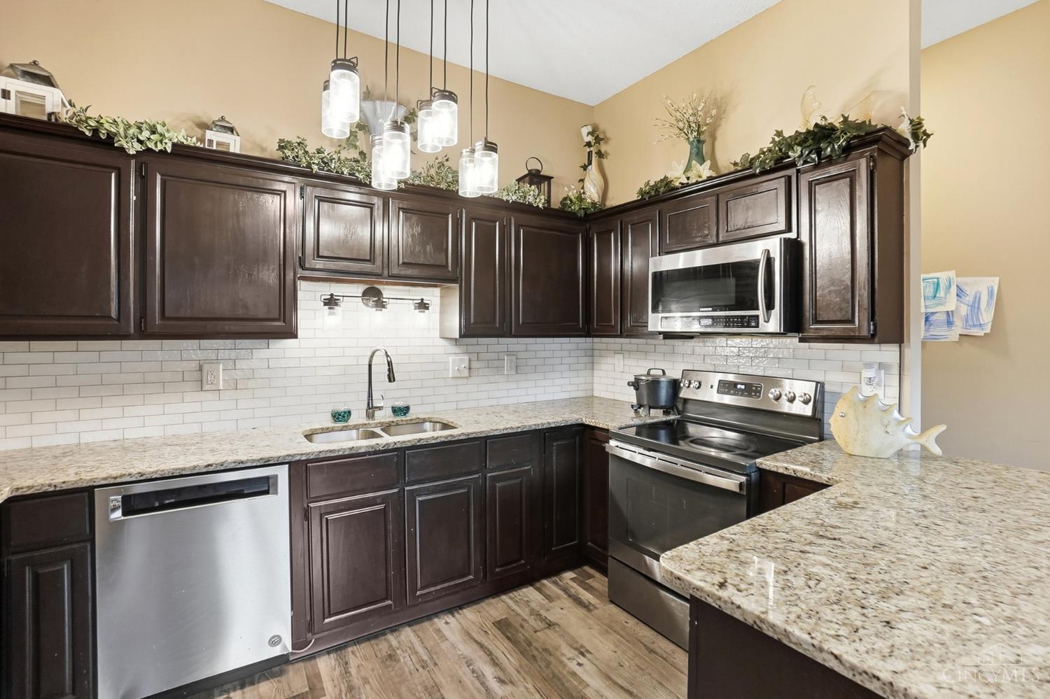 6042 Cinnamon Tree Court