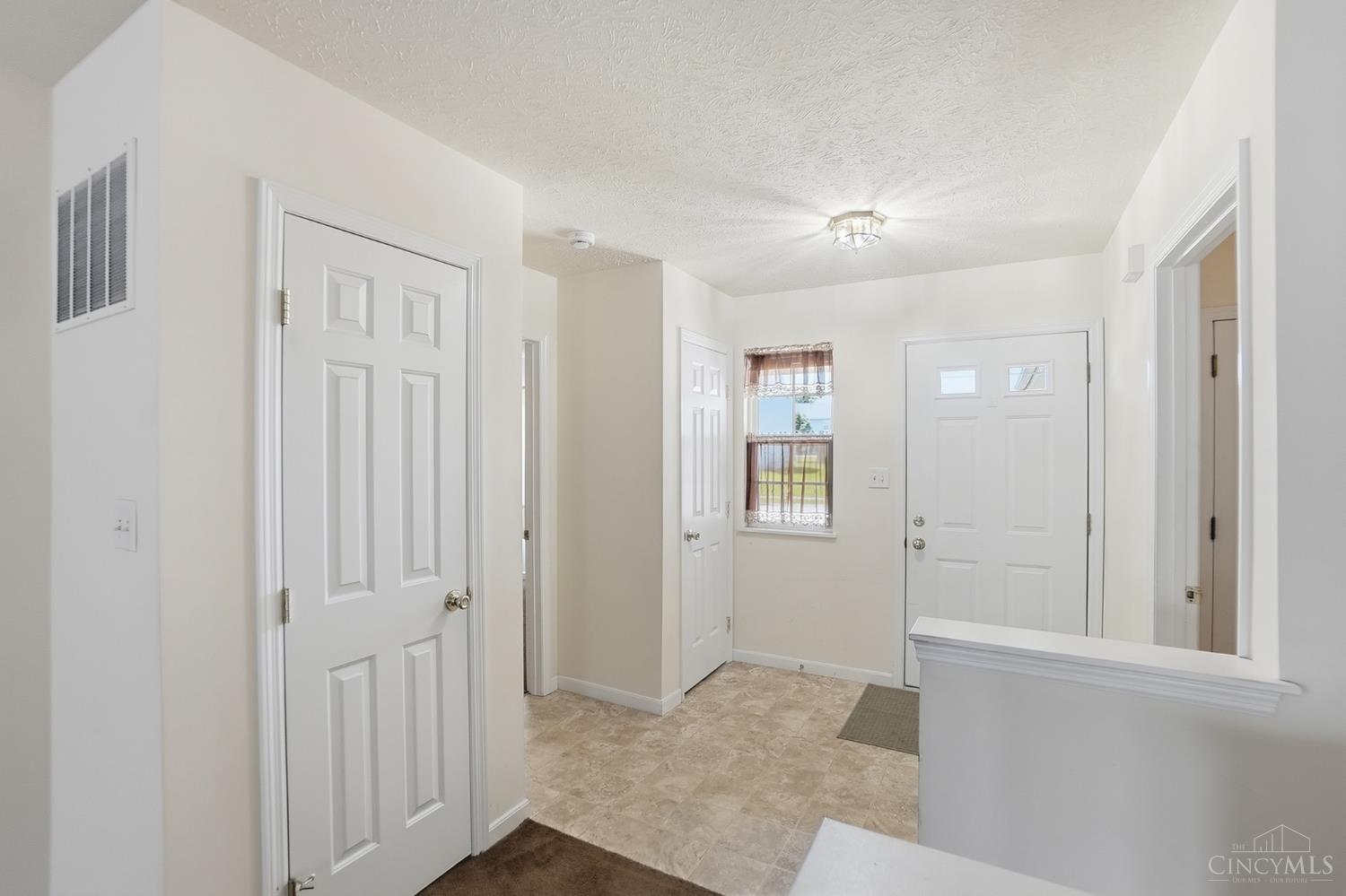 22 Meadowcrest Drive