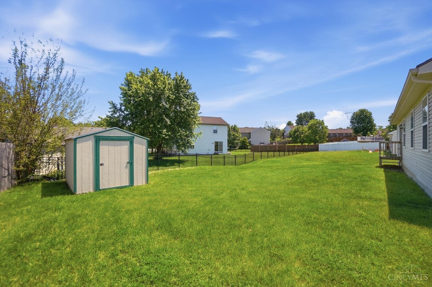 22 Meadowcrest Drive