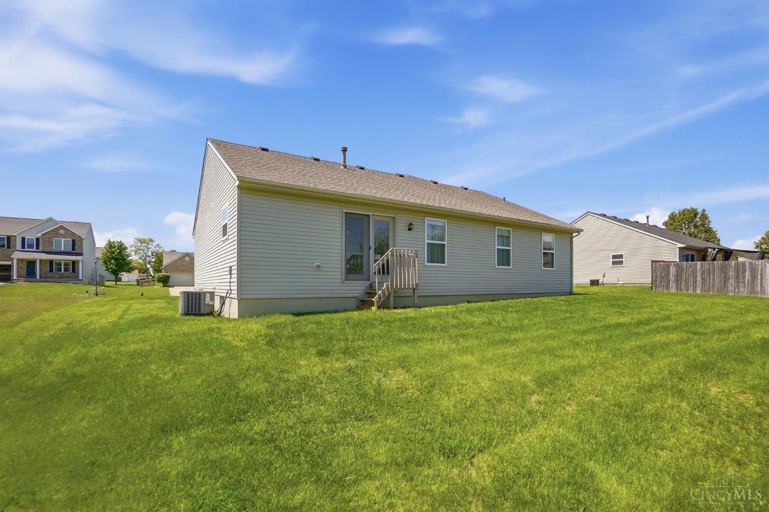 22 Meadowcrest Drive