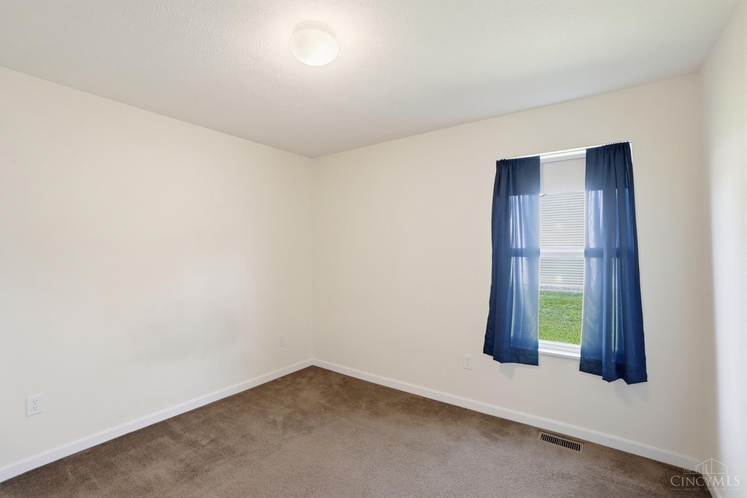 22 Meadowcrest Drive