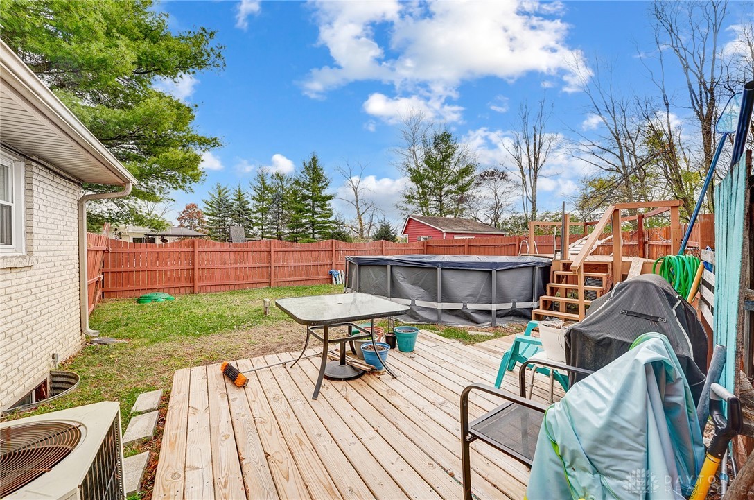 647 W Crescent Lane