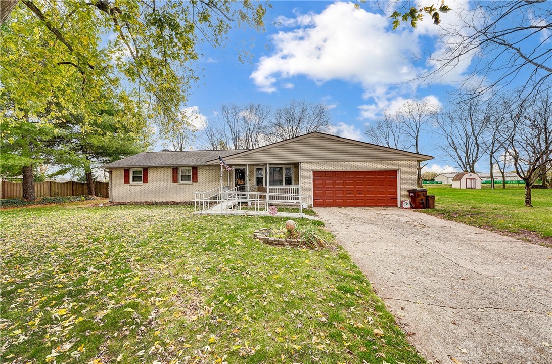 647 W Crescent Lane