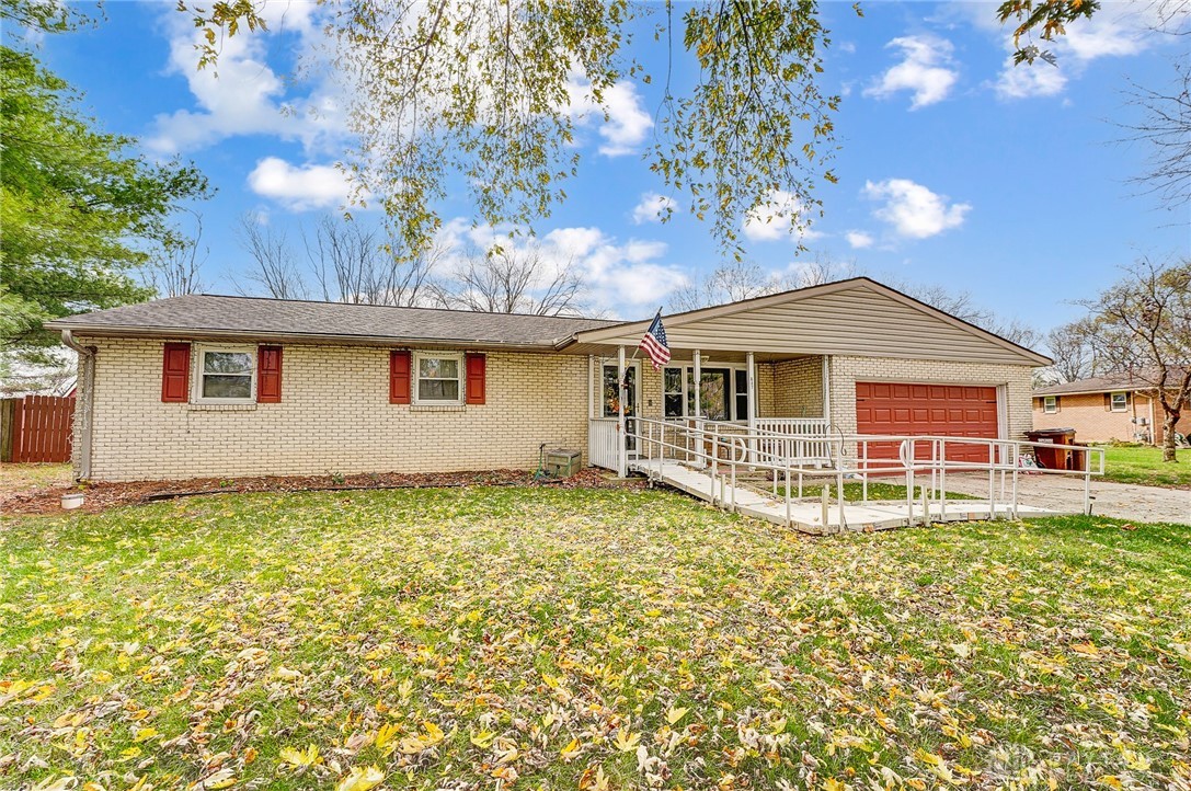 647 W Crescent Lane
