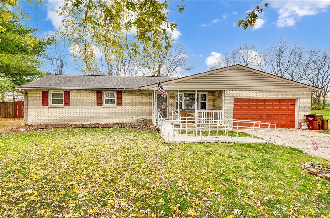 647 W Crescent Lane