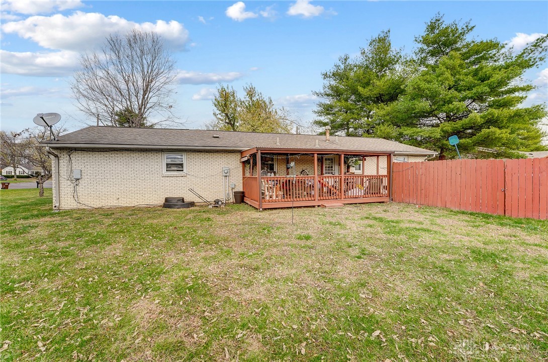 647 W Crescent Lane