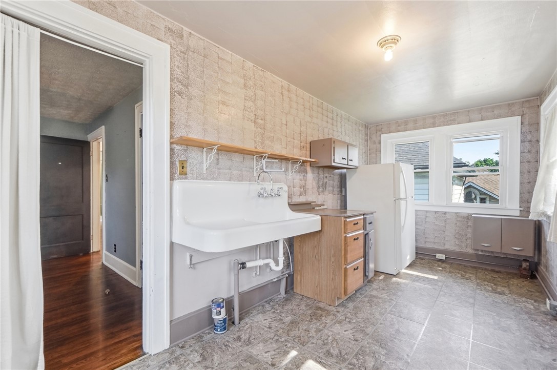 111 N Sutphin Street