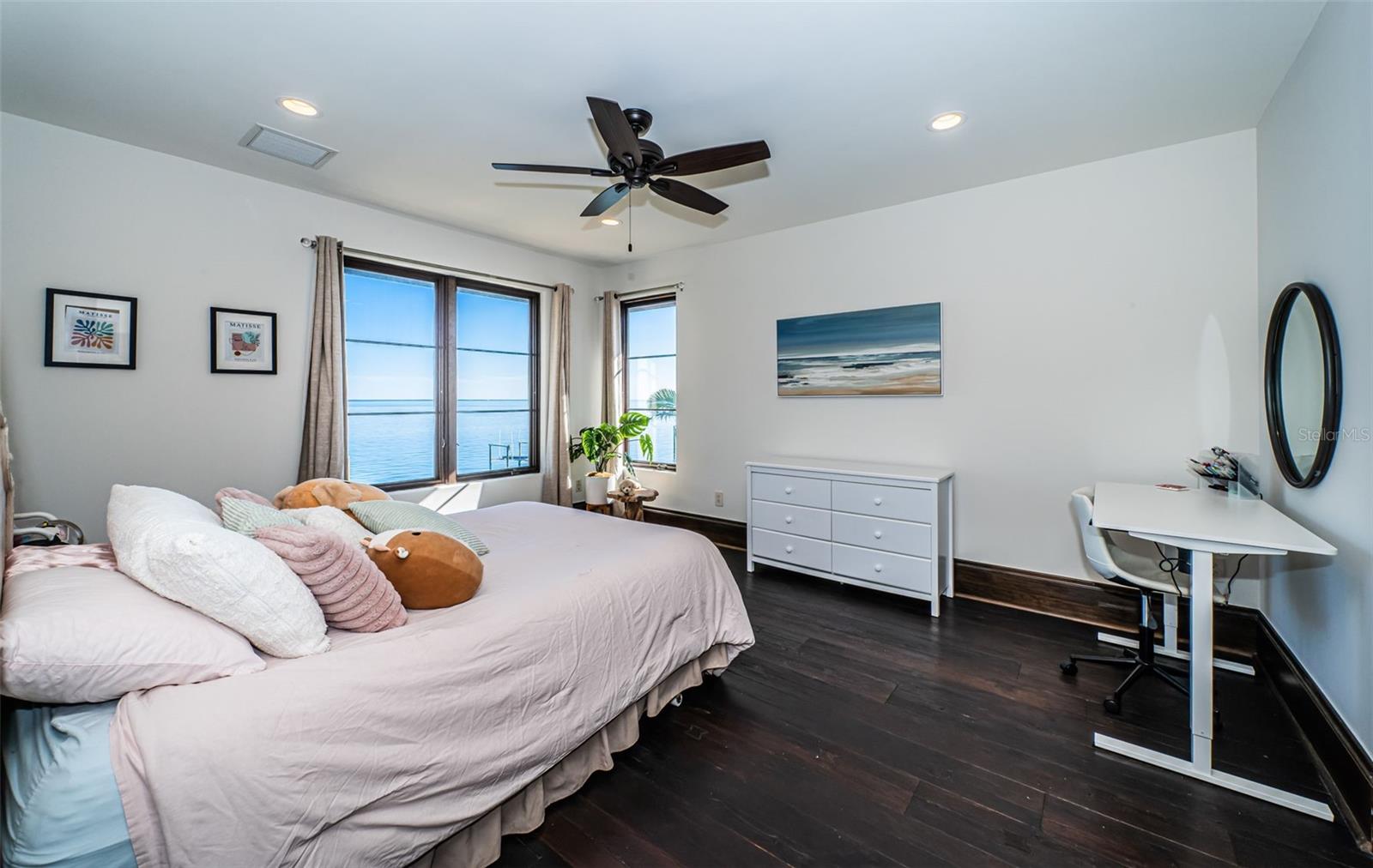 3901 BAYSHORE BLVD NE