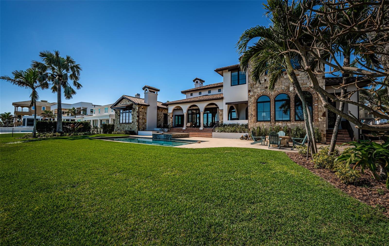 3901 BAYSHORE BLVD NE