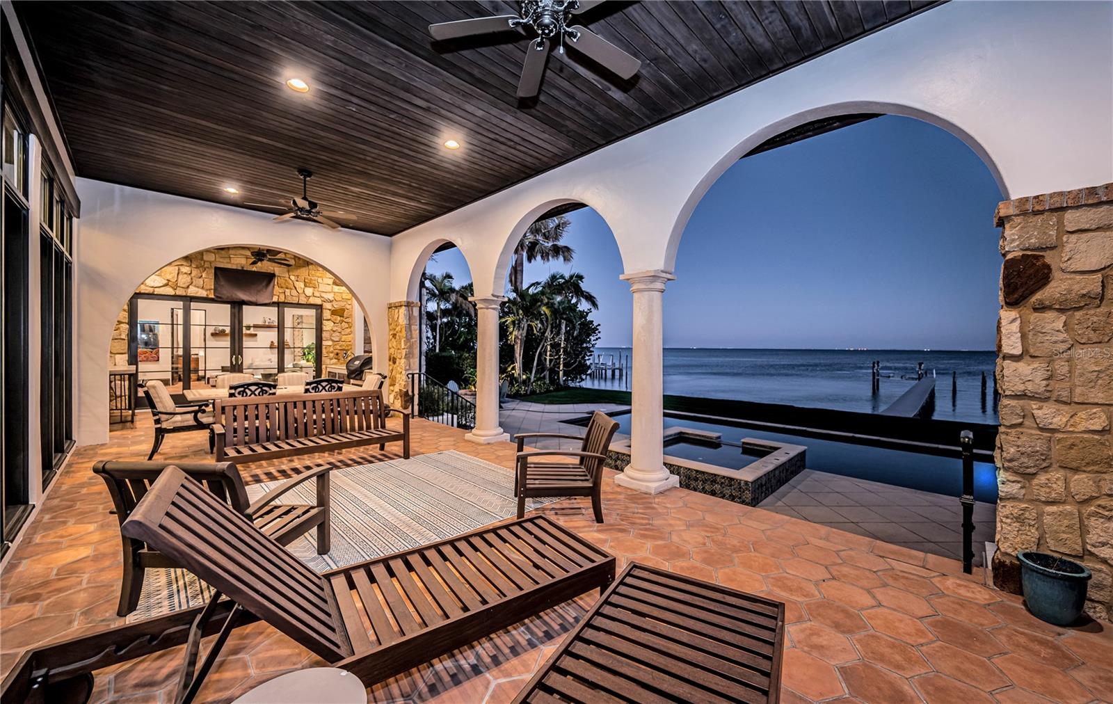 3901 BAYSHORE BLVD NE