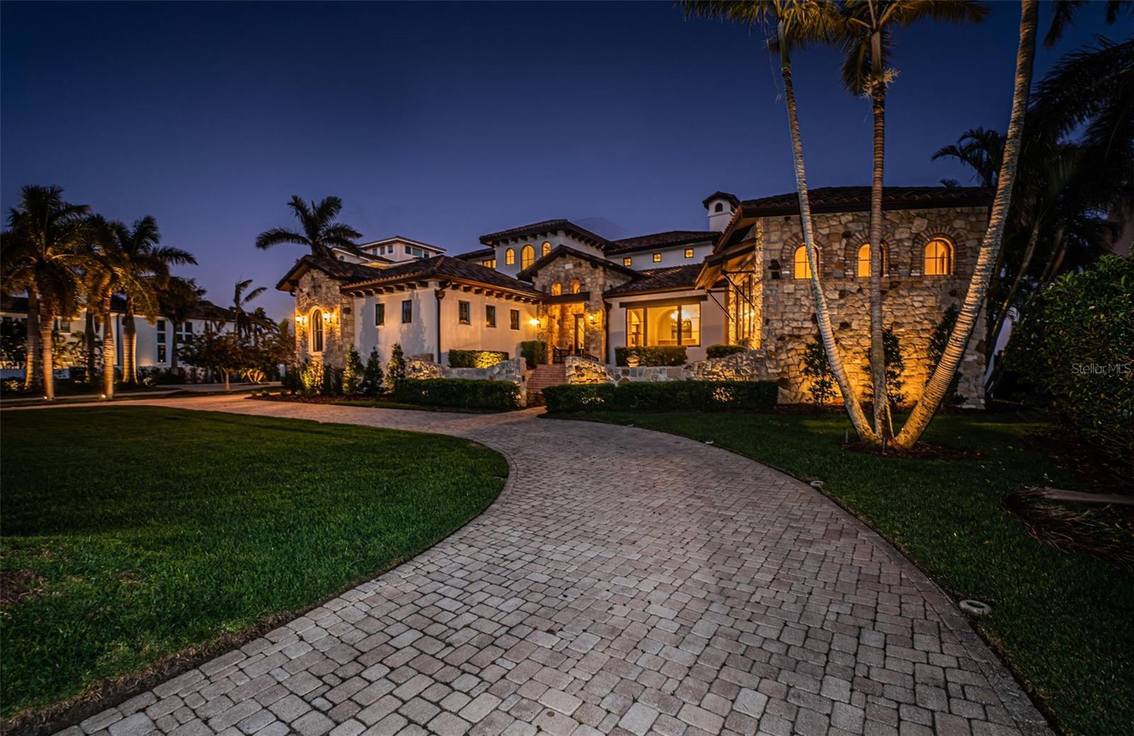 3901 BAYSHORE BLVD NE