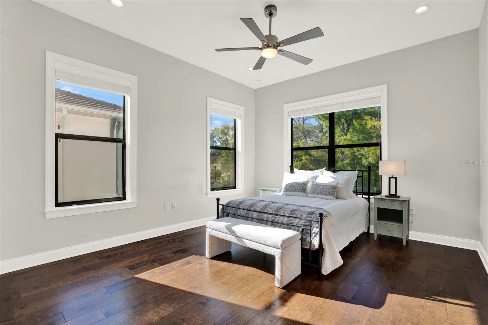 3600 W SAN LUIS ST