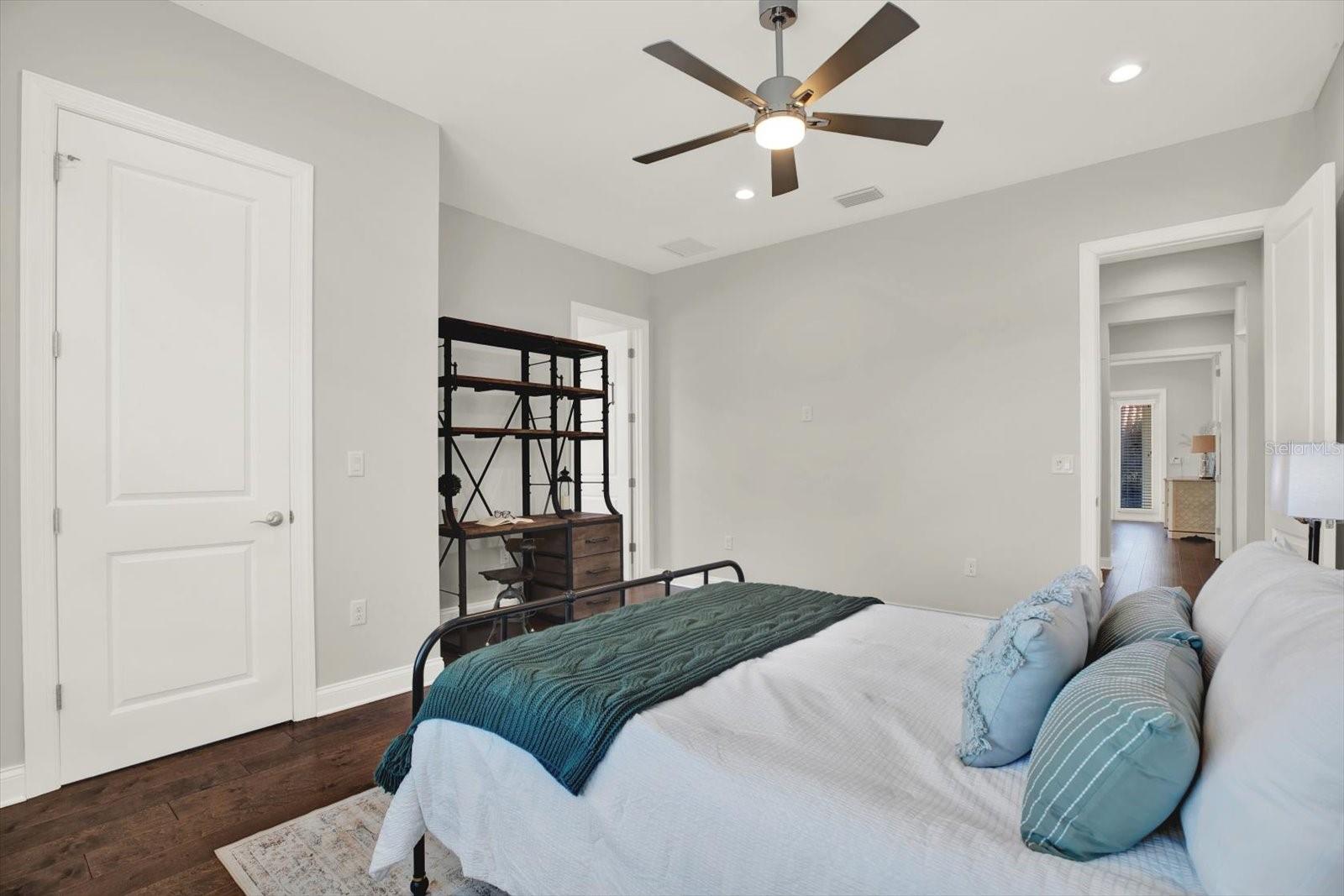 3600 W SAN LUIS ST