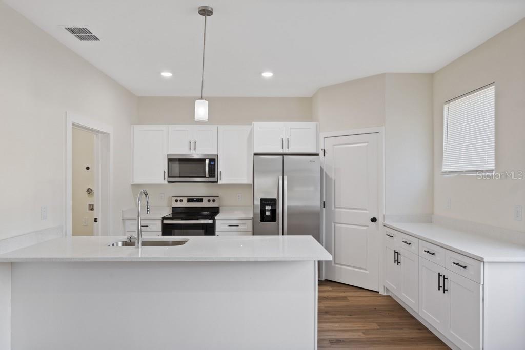 4206 N MANHATTAN AVE #3