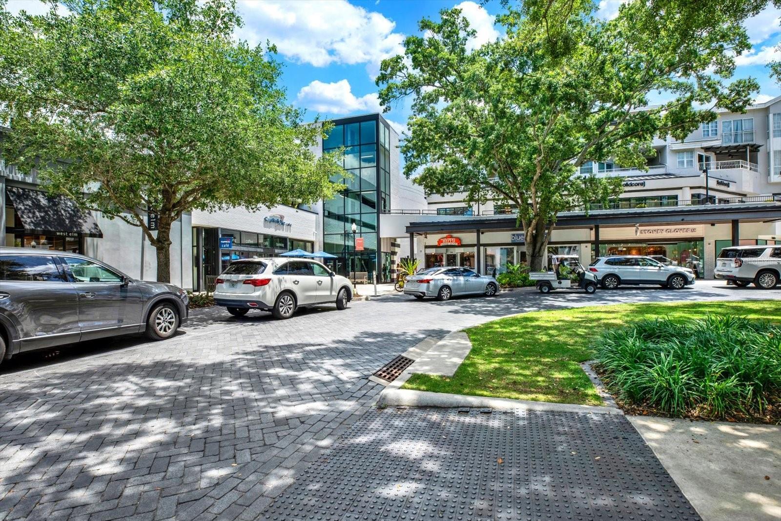 2611 BAYSHORE BLVD #304