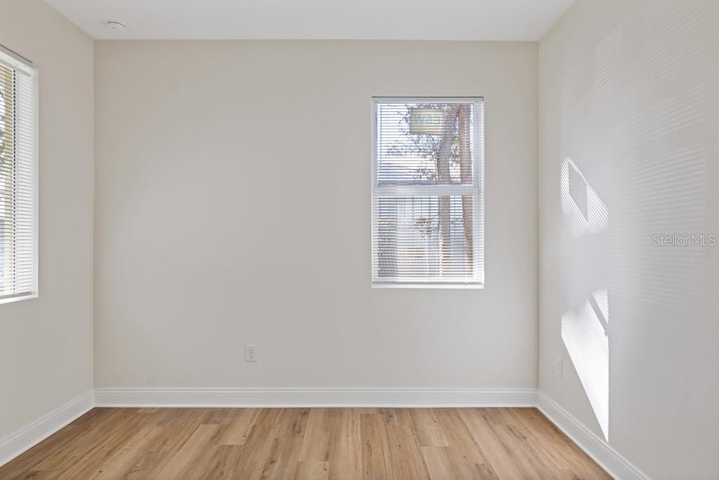 4206 N MANHATTAN AVE #2