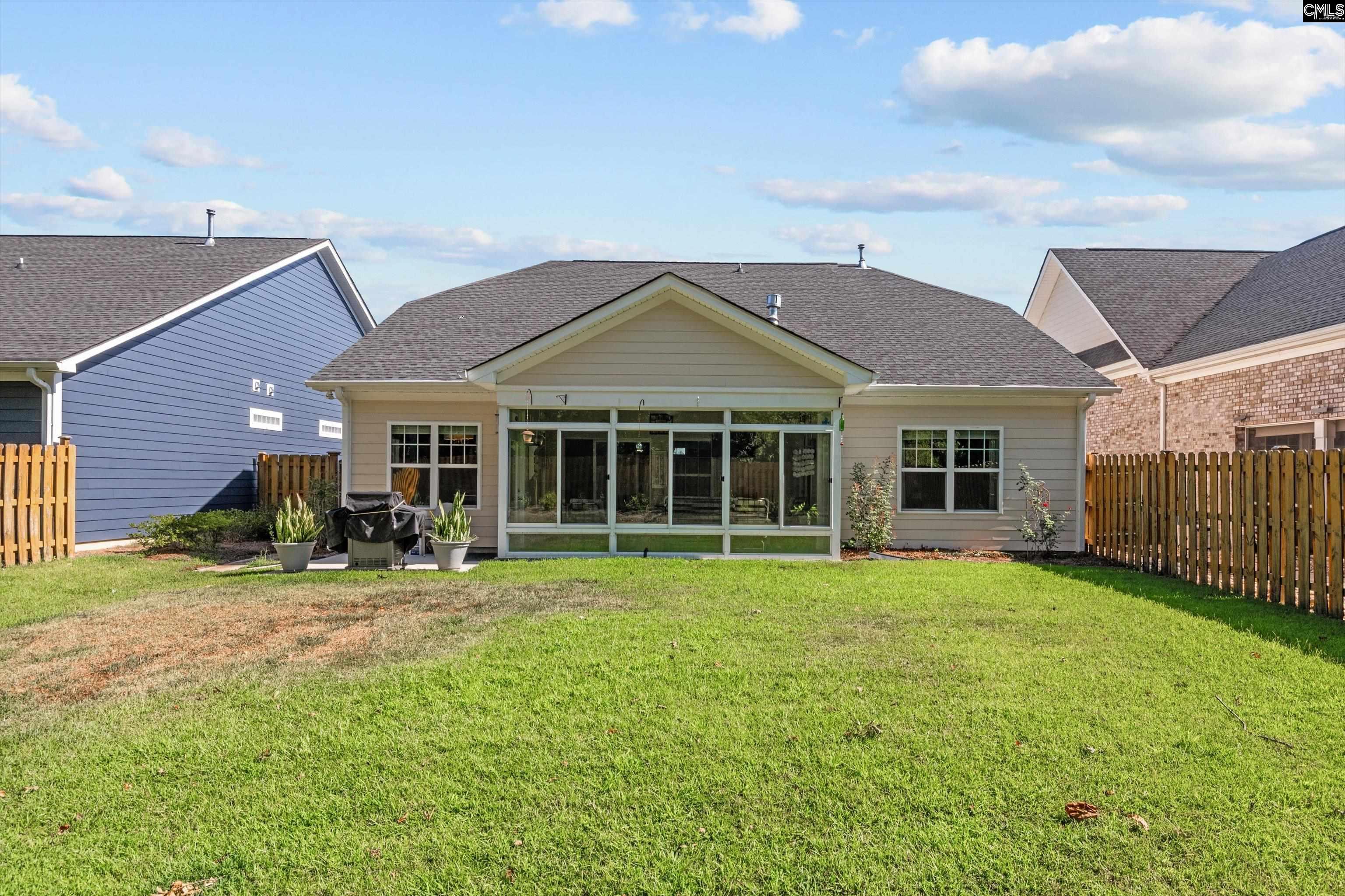 140 Fitzwarin Court