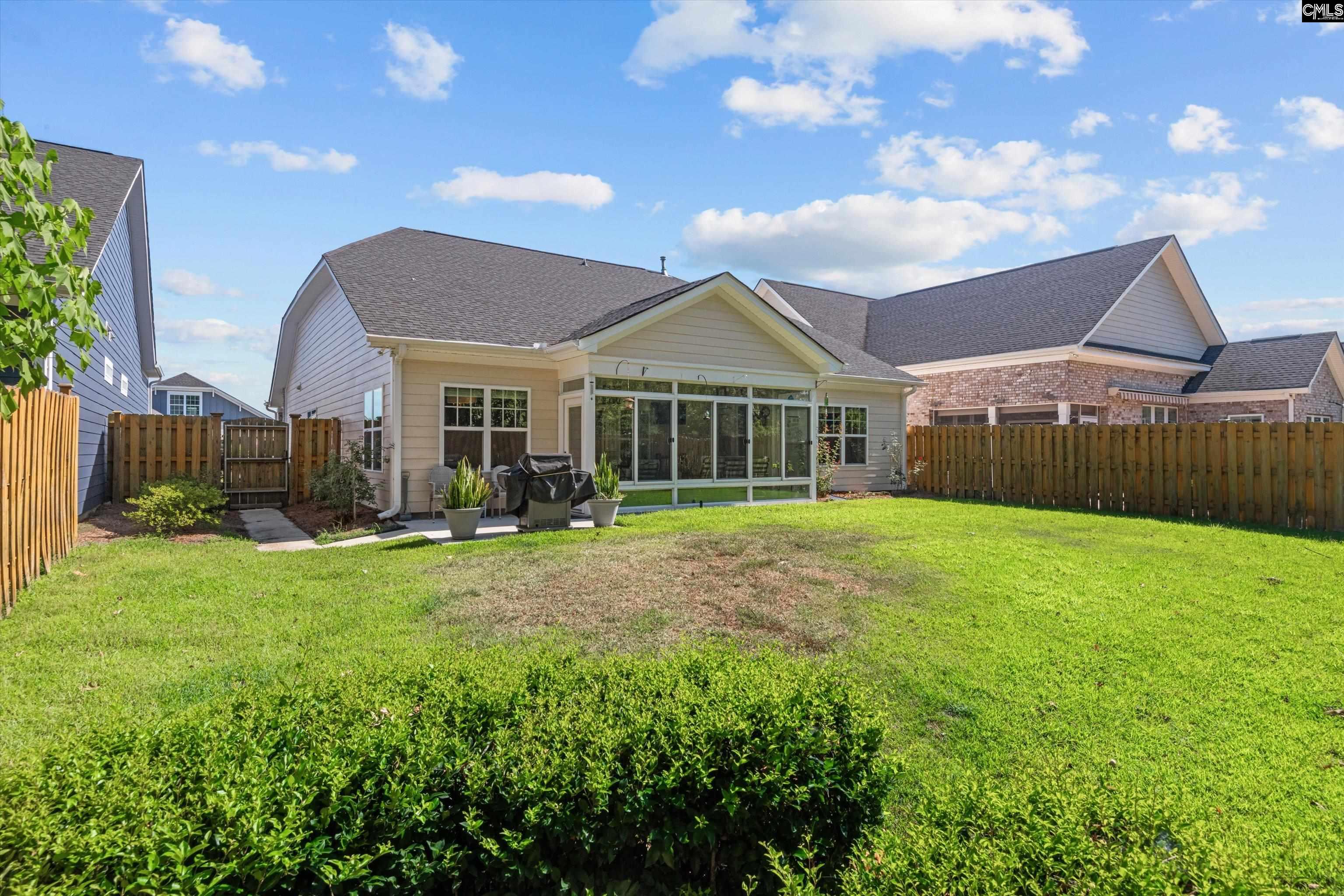 140 Fitzwarin Court