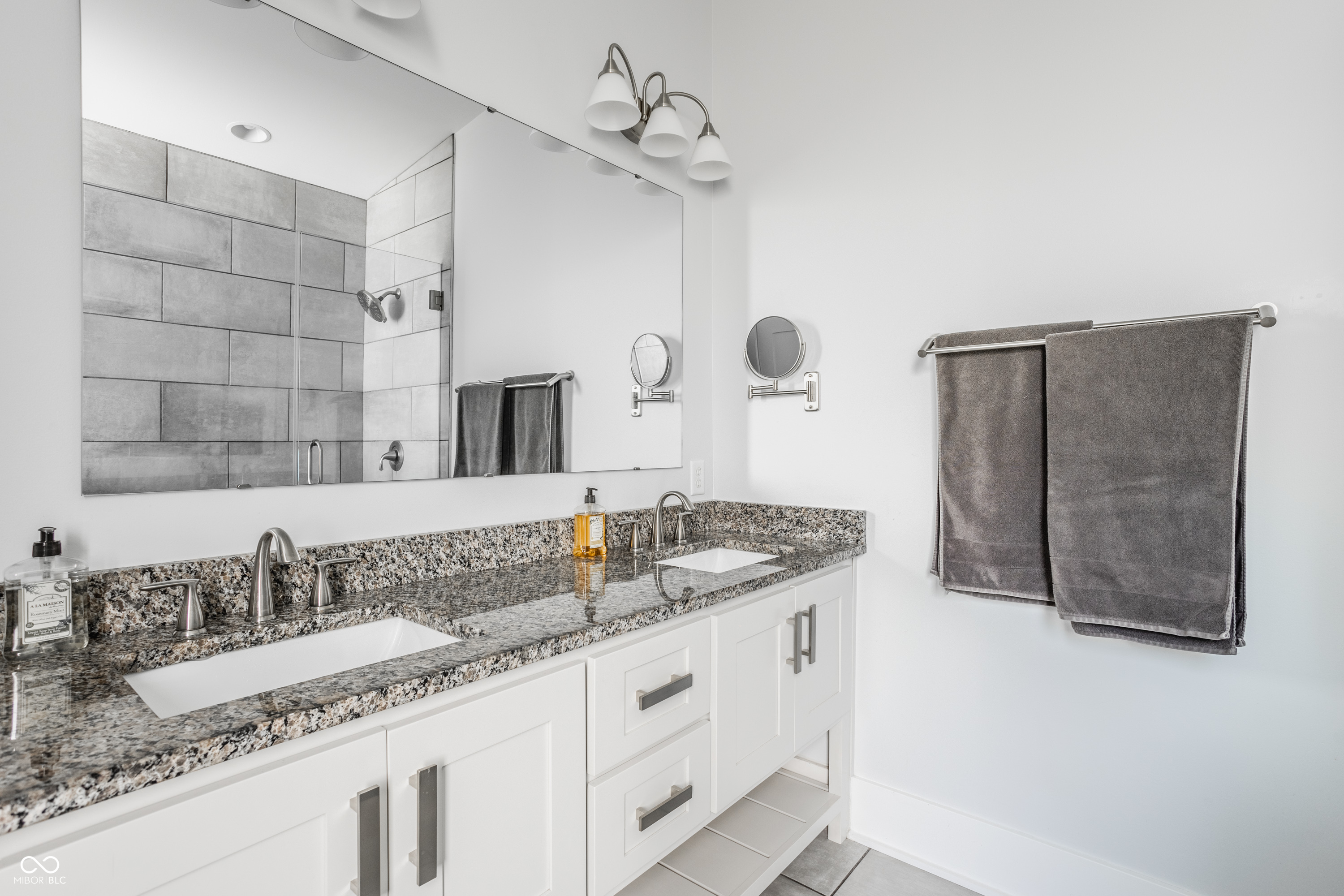 1244 Ringgold Avenue