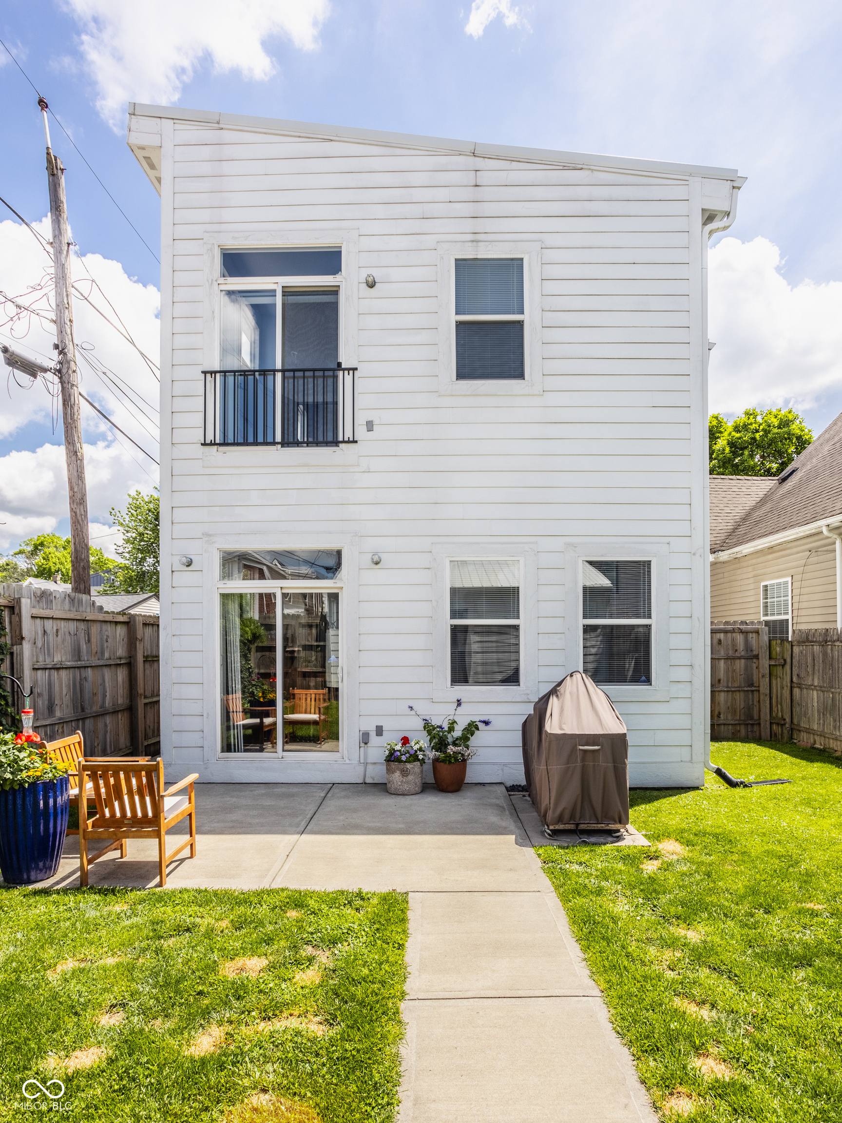 1244 Ringgold Avenue