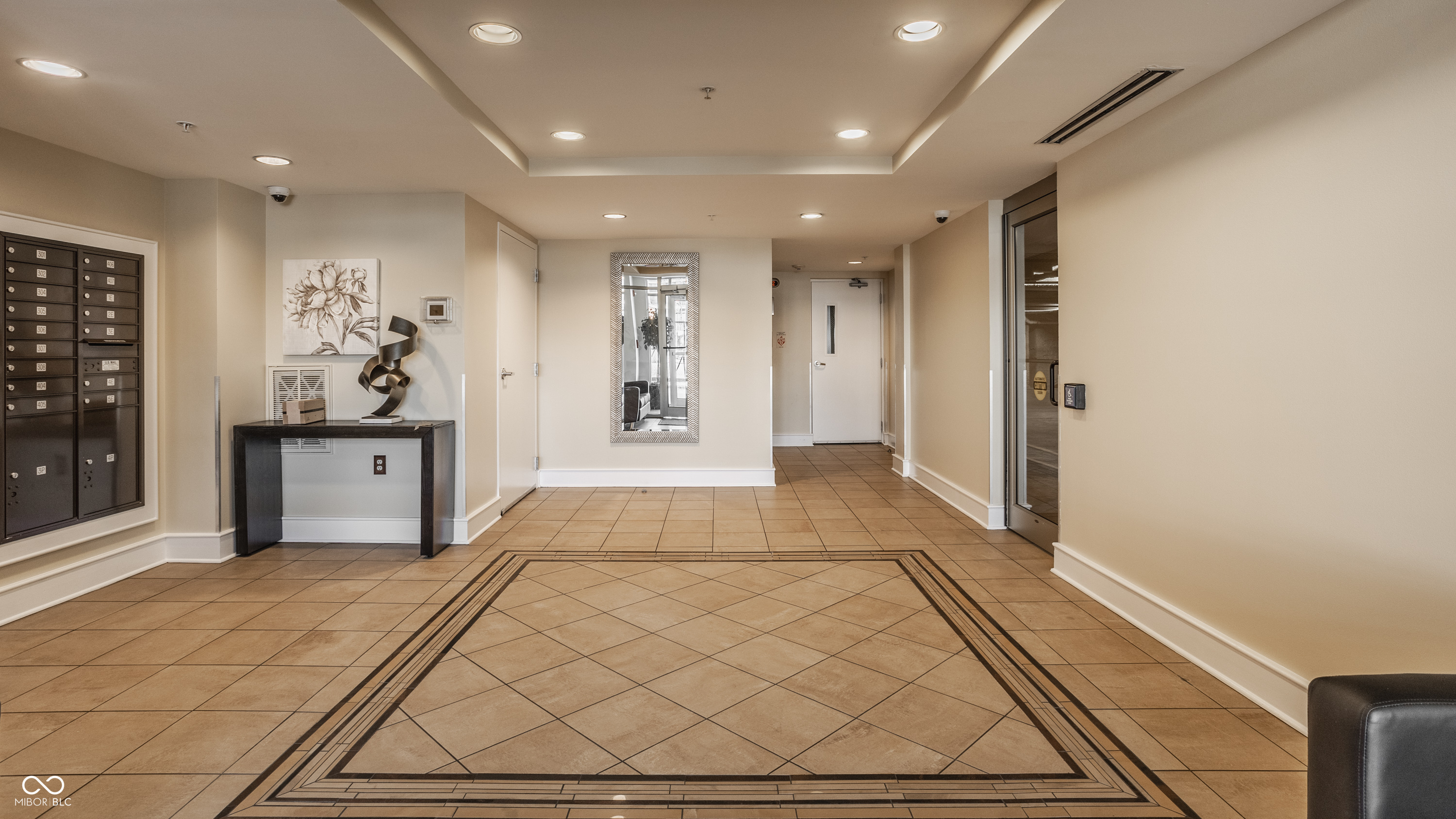802 N Meridian Street Unit: 103