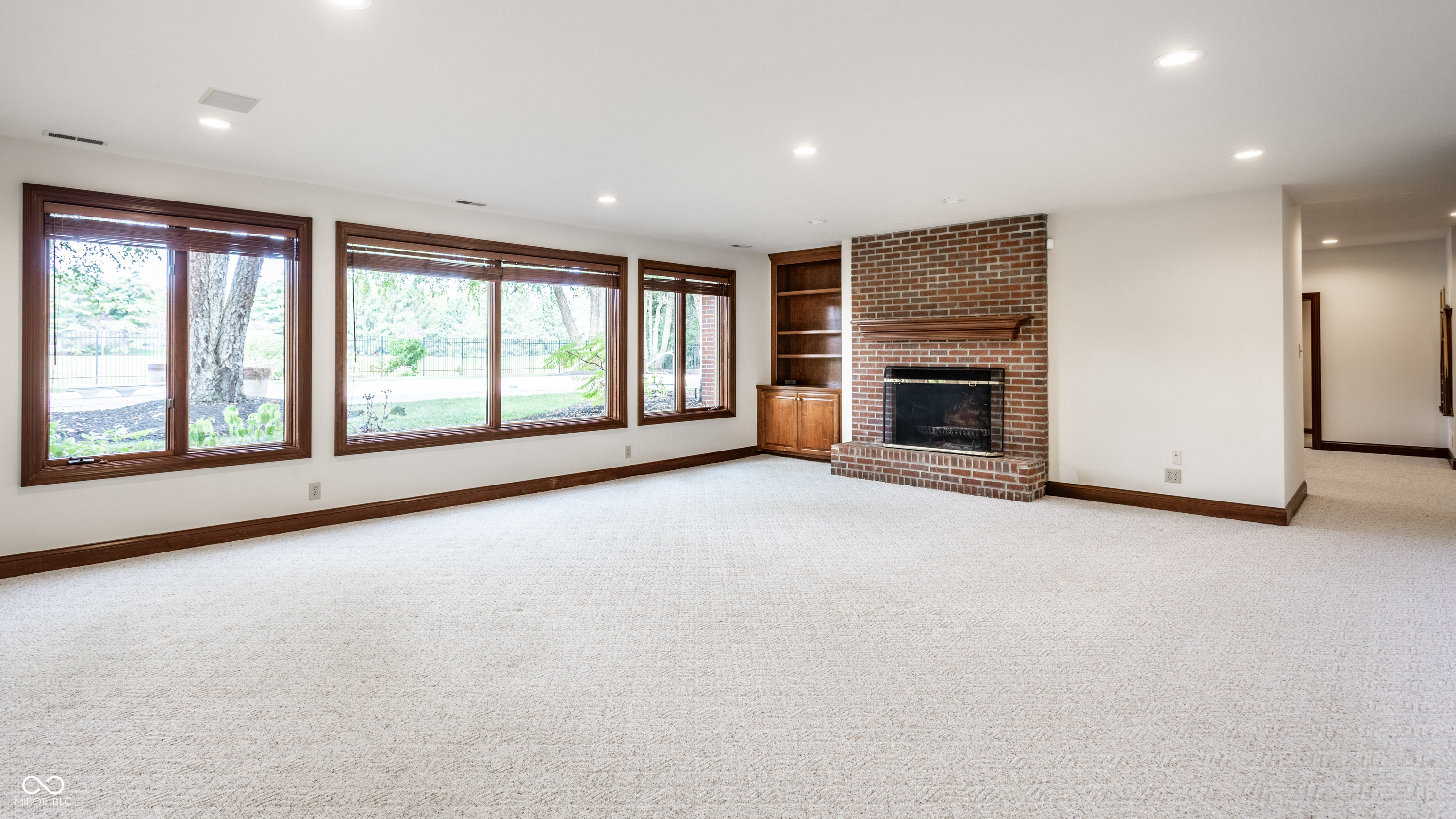 10554 Hyde Park
