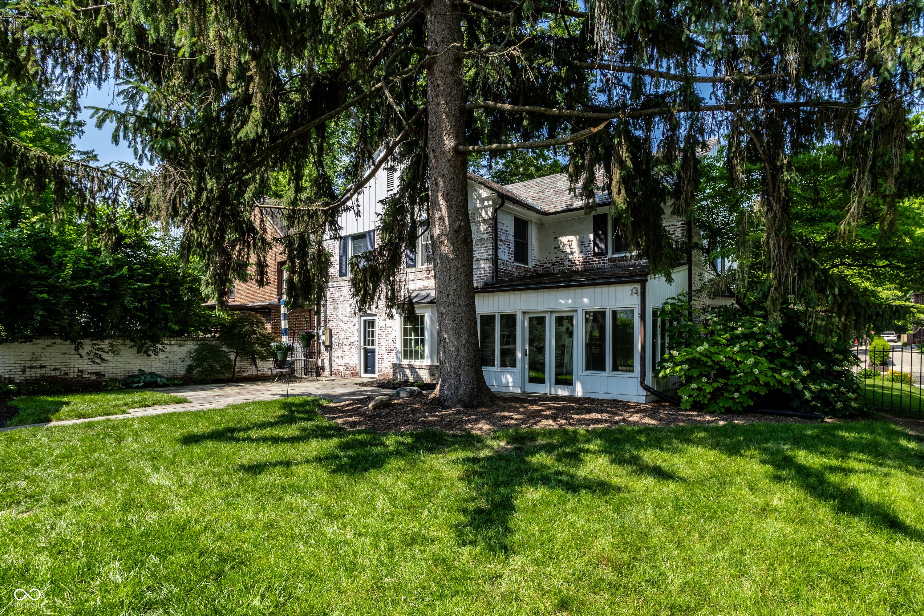 5261 N Pennsylvania Street