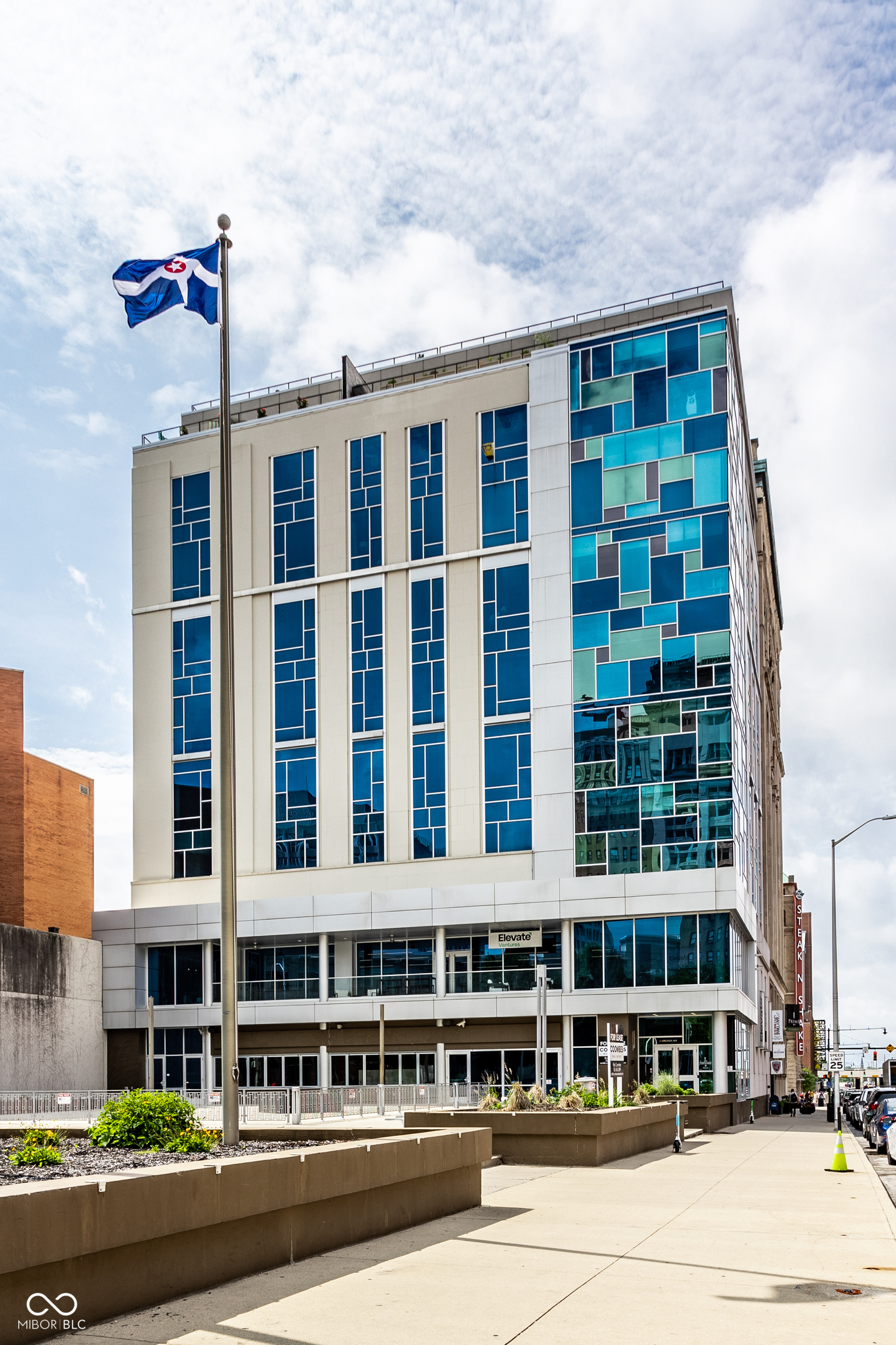 1 Virginia Avenue Unit: APT 607