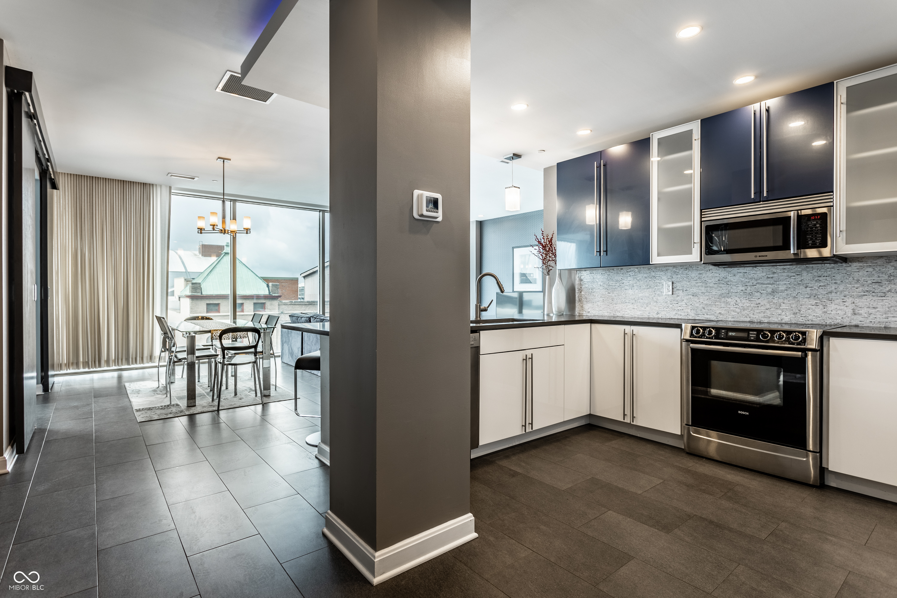 1 Virginia Avenue Unit: APT 607