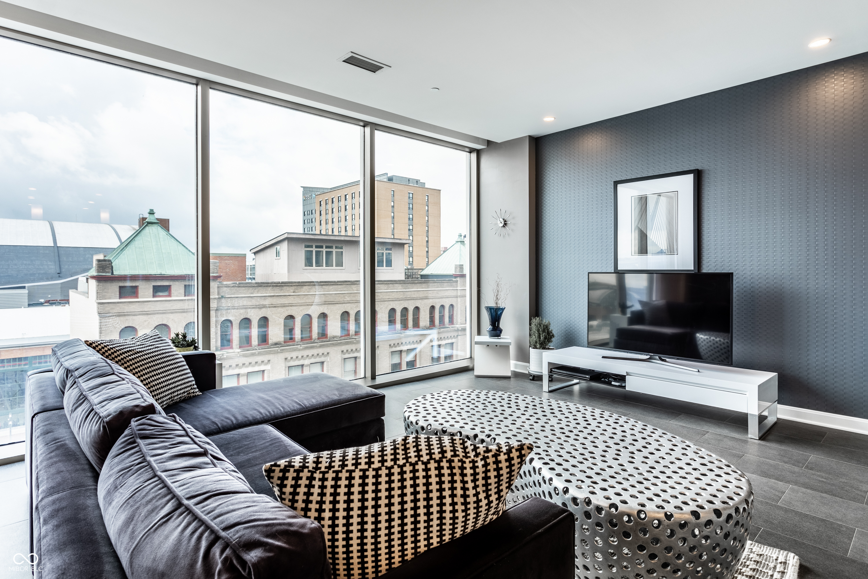 1 Virginia Avenue Unit: APT 607