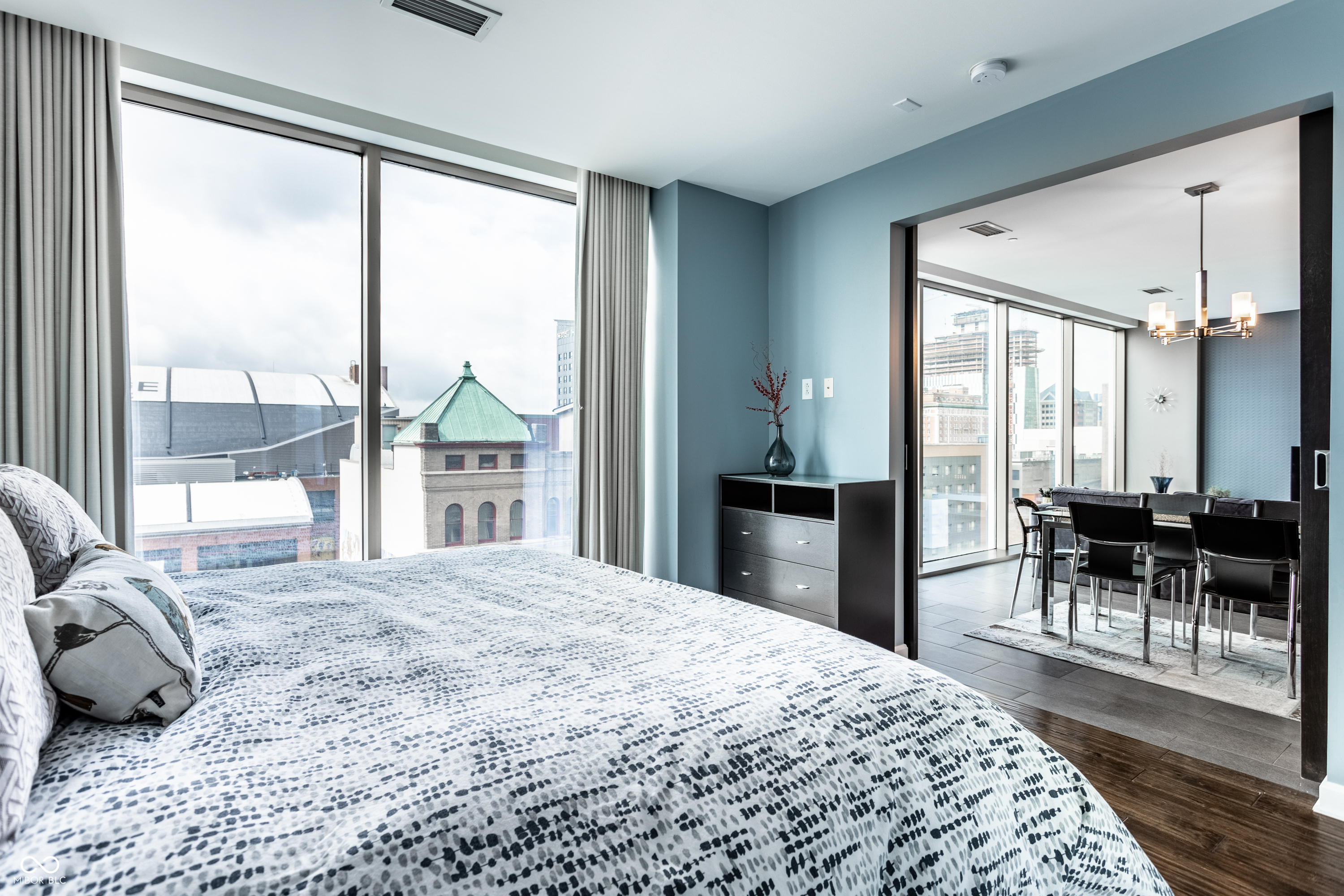 1 Virginia Avenue Unit: APT 607