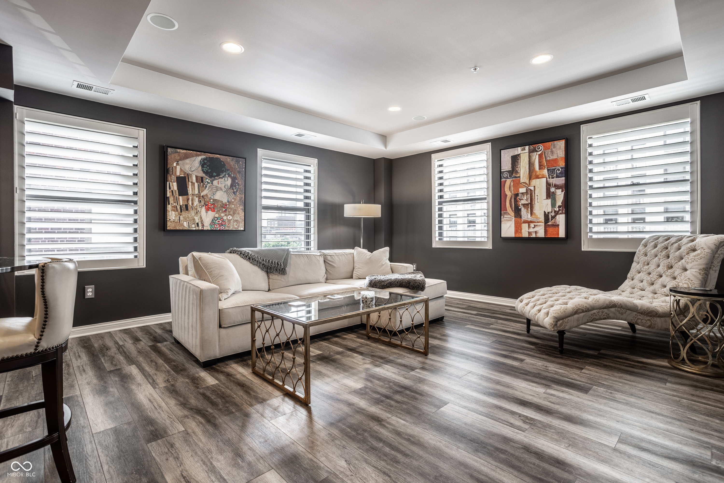 350 N Meridian Street Unit: UNIT 606/607