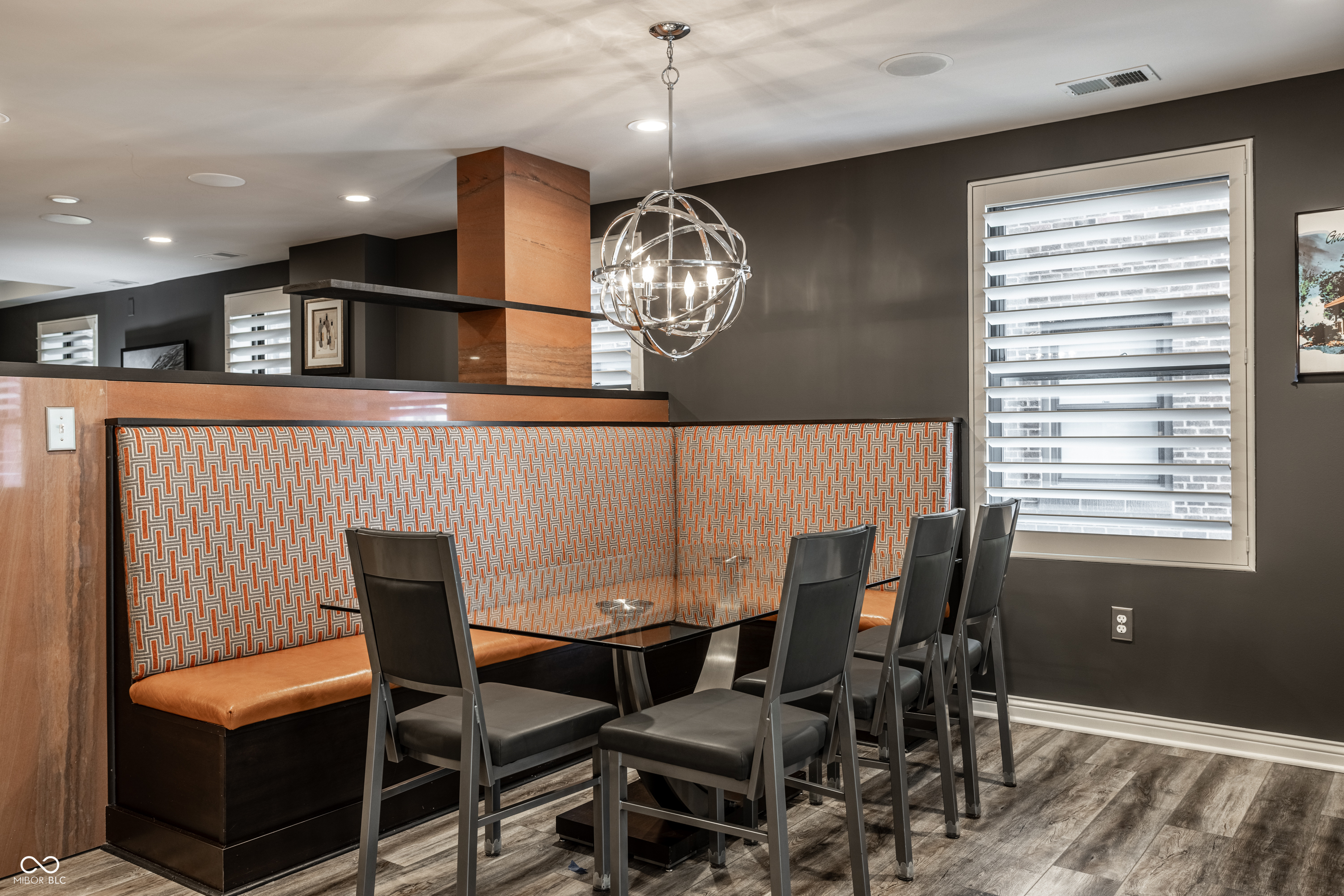 350 N Meridian Street Unit: UNIT 606/607