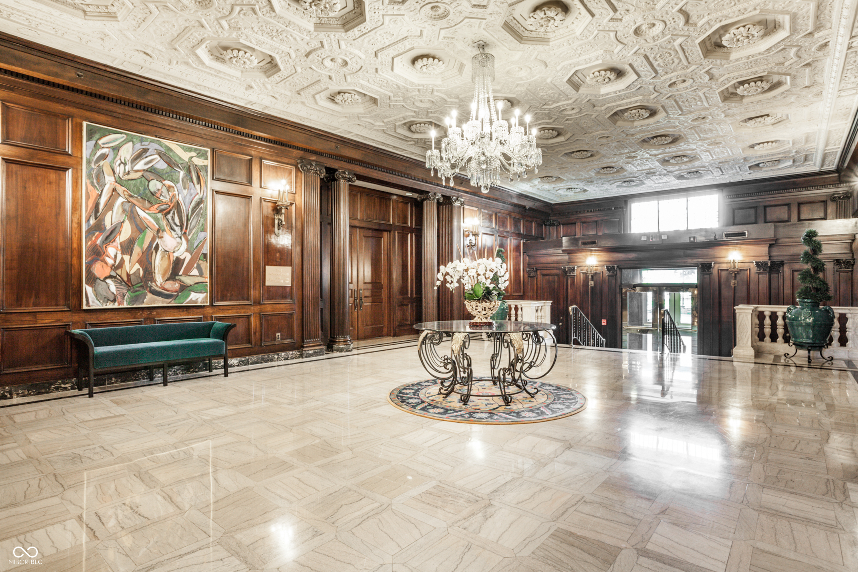 350 N Meridian Street Unit: UNIT 606/607