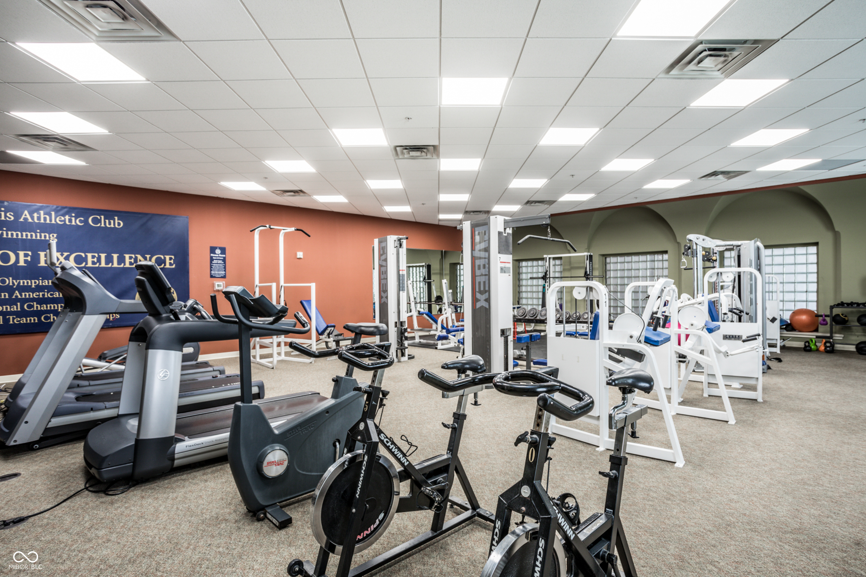 350 N Meridian Street Unit: UNIT 606/607