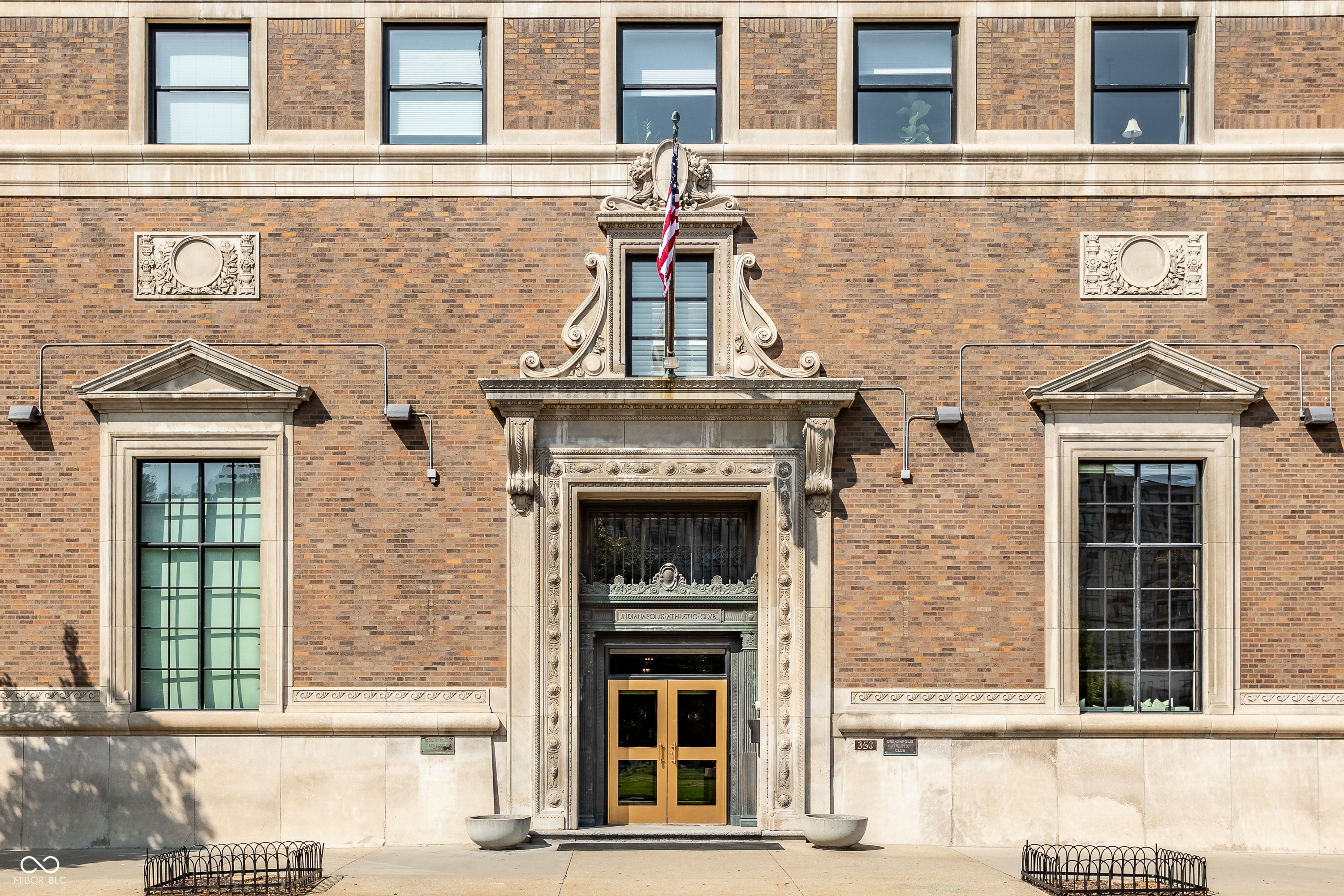 350 N Meridian Street Unit: UNIT 606/607