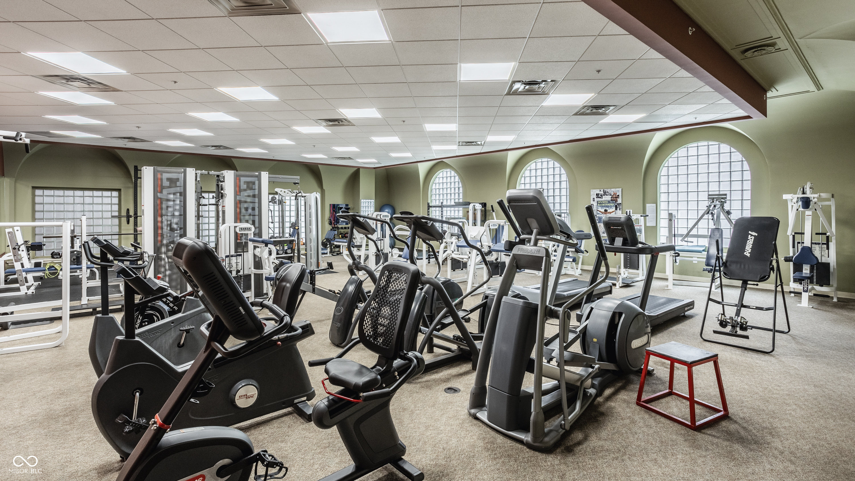350 N Meridian Street Unit: UNIT 606/607