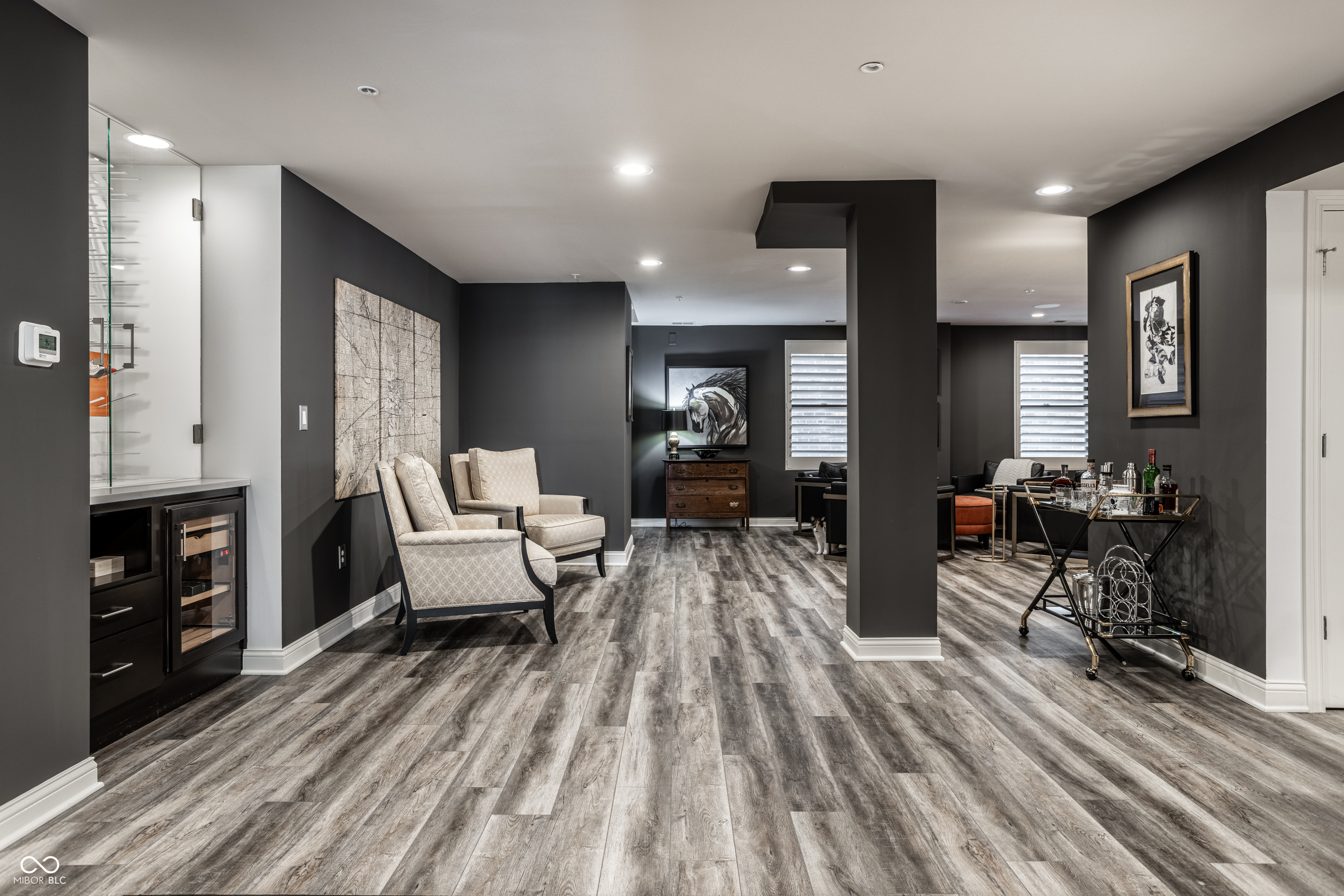 350 N Meridian Street Unit: UNIT 606/607