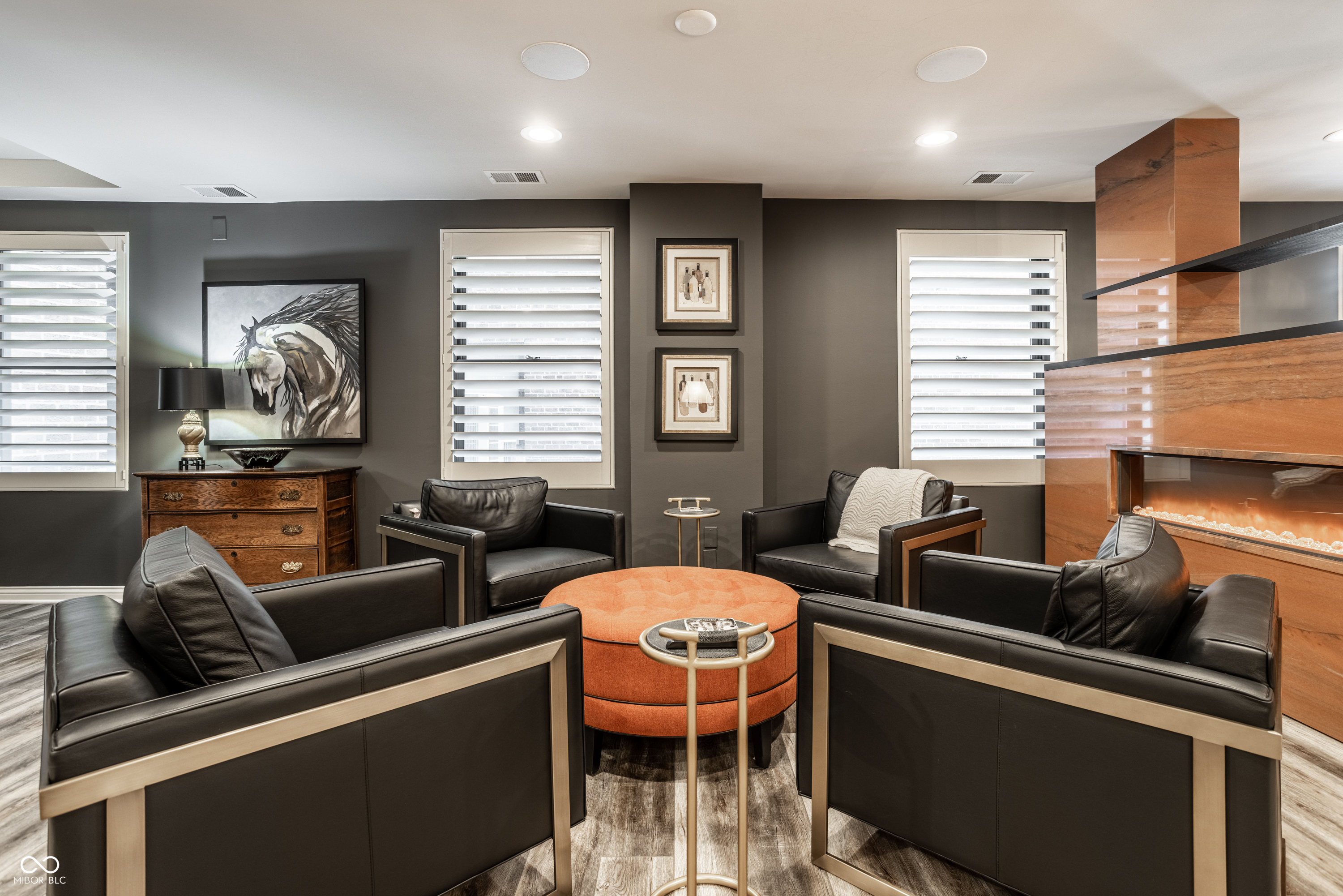 350 N Meridian Street Unit: UNIT 606/607